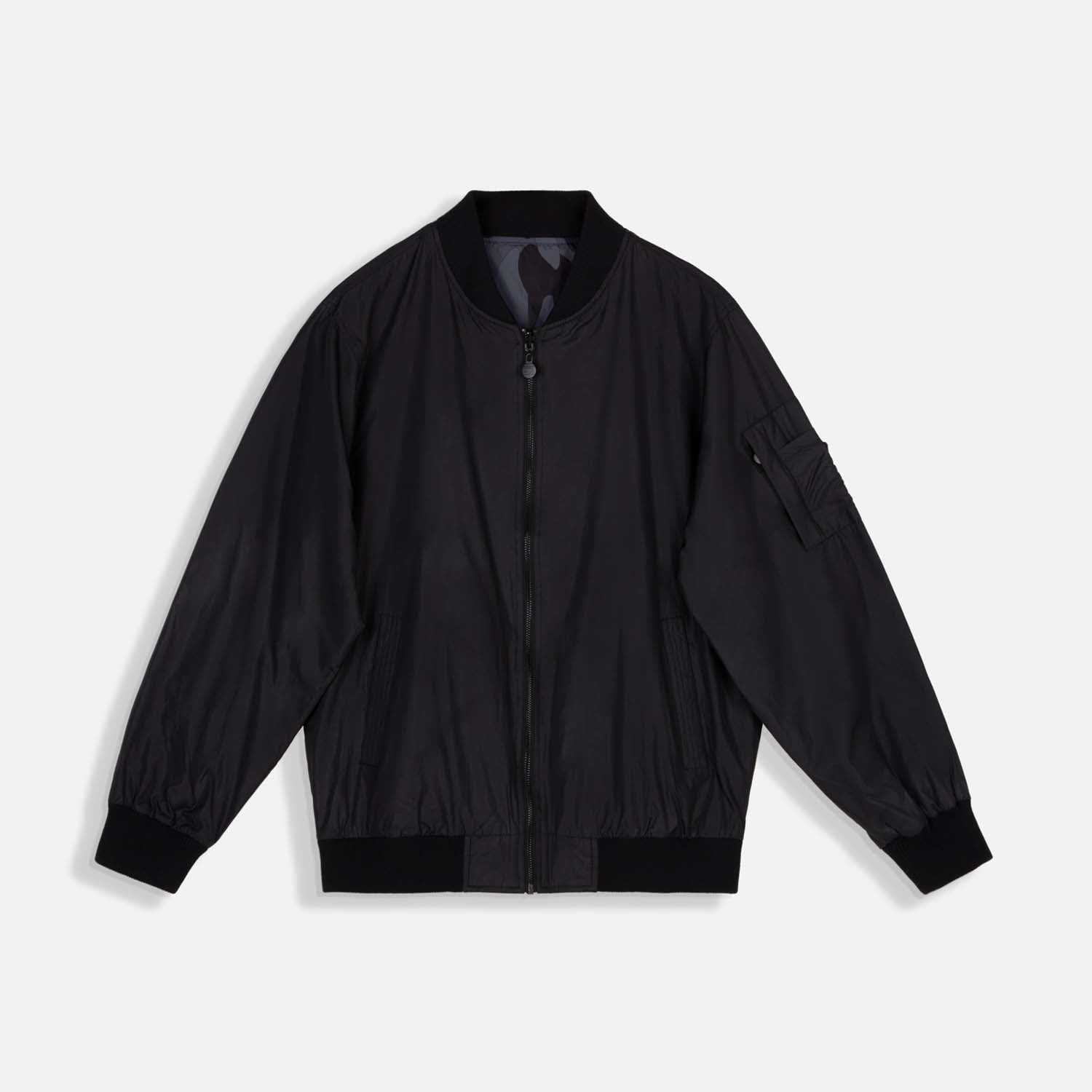 CHAQUETA BOMBER COLOR NEGRO
