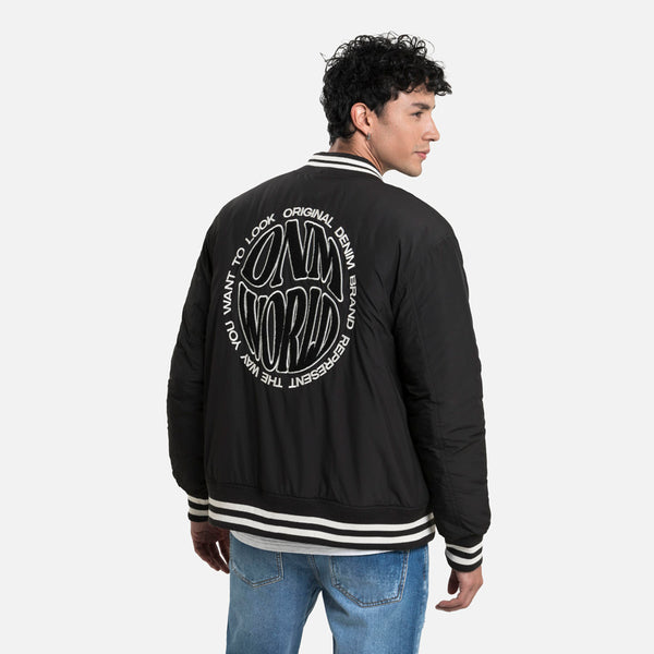 CHAQUETA ACOLCHADA COLOR NEGRO