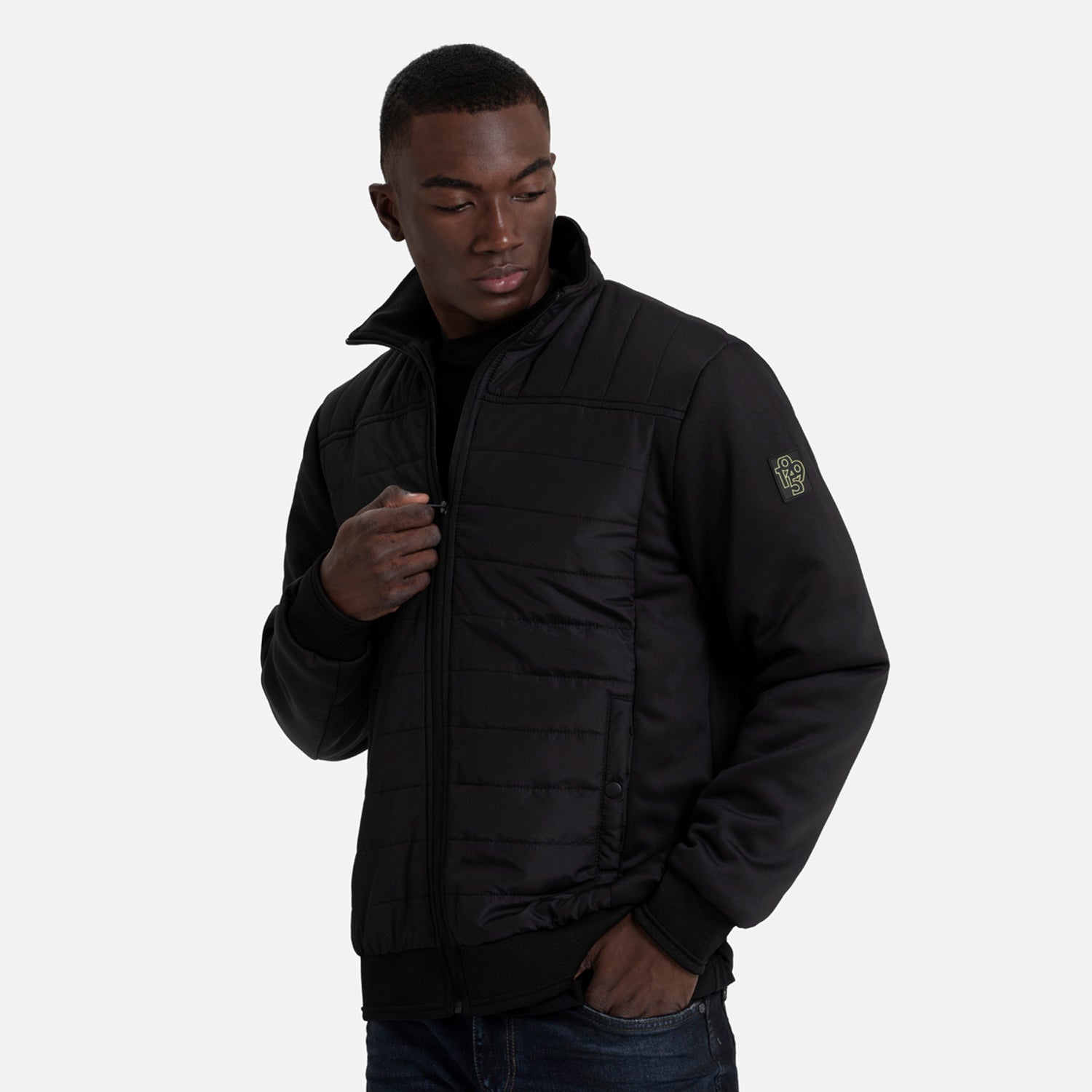 CHAQUETA ACOLCHADA COLOR NEGRO
