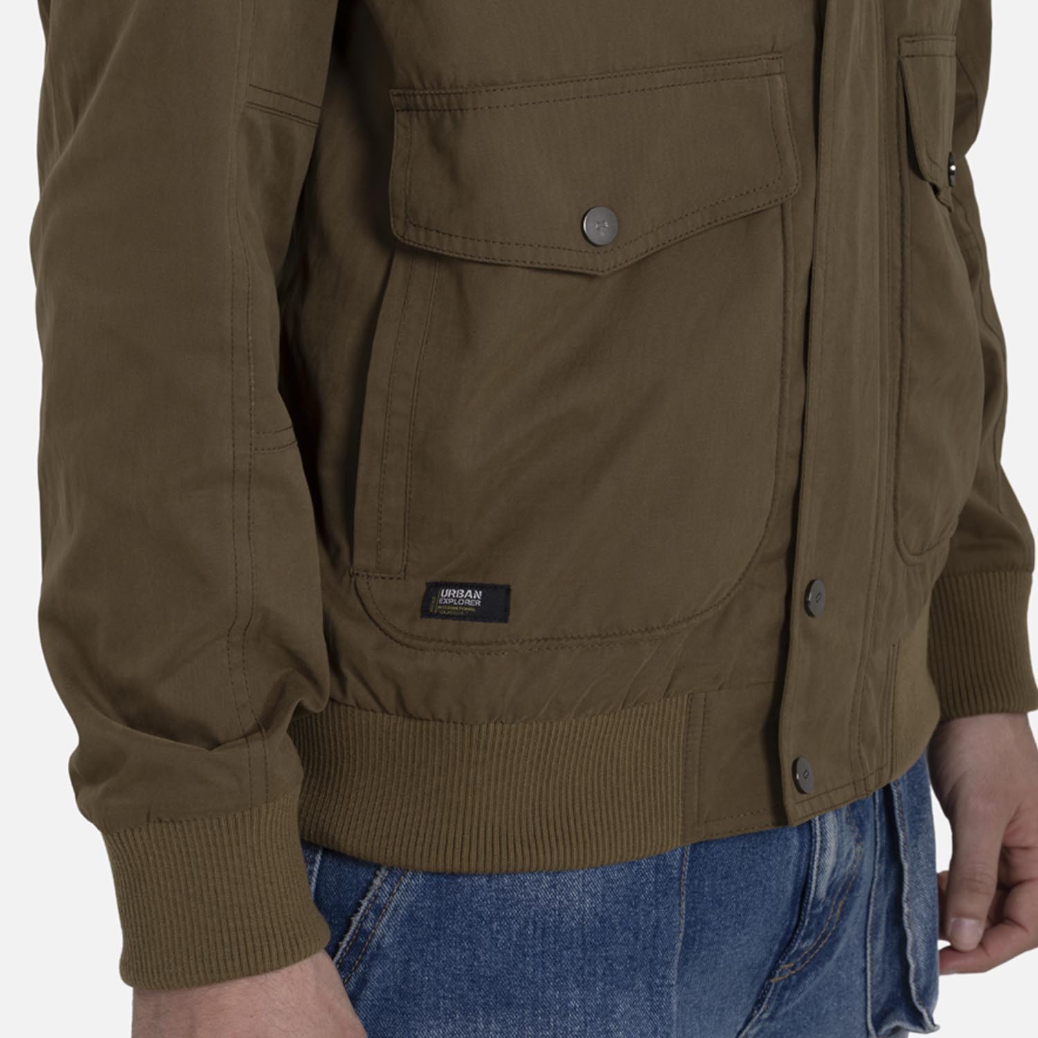 CHAQUETA BOMBER COLOR VERDE MILITAR