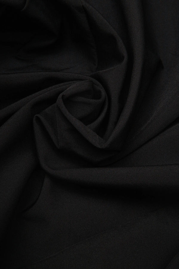 CHAQUETA PARKA COLOR NEGRO