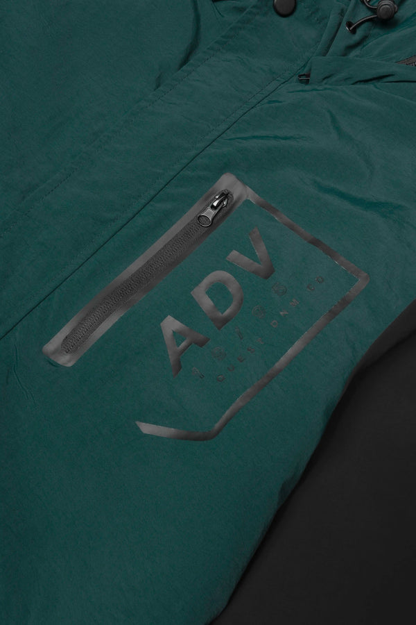 CHAQUETA ROMPEVIENTOS COLOR VERDE TORMENTA