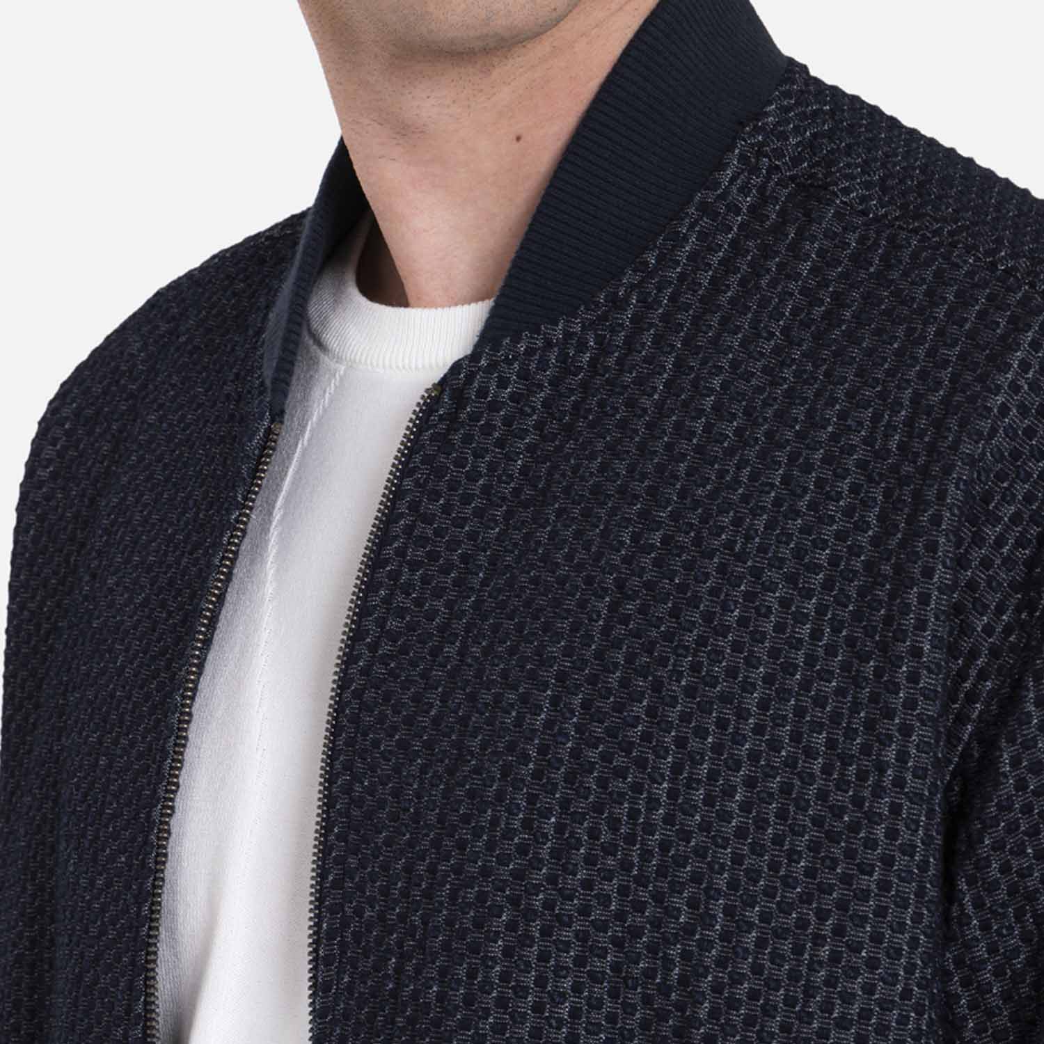 CHAQUETA BOMBER COLOR AZUL OSCURO