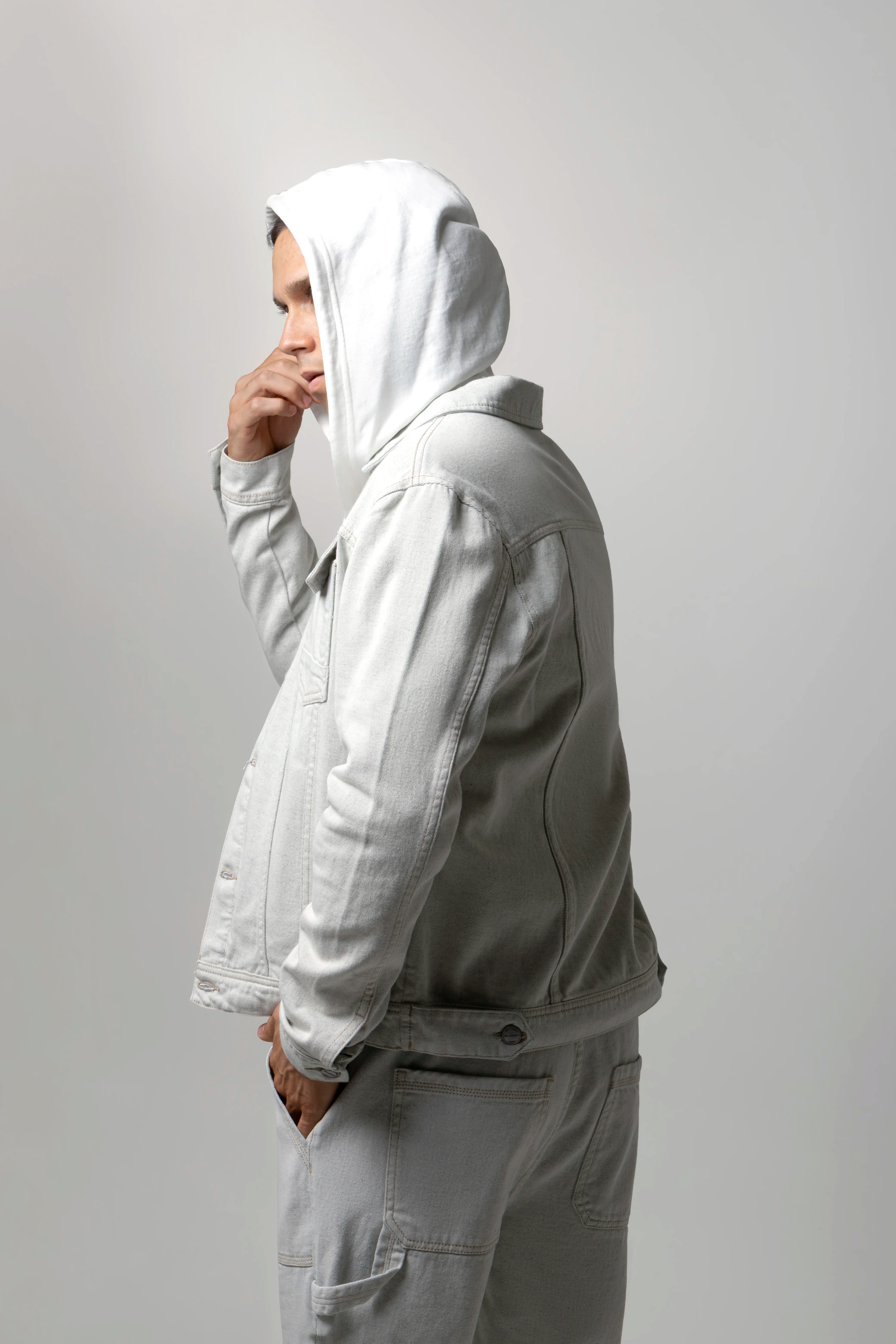 CHAQUETA TRUCKER COLOR AZUL MEDIO