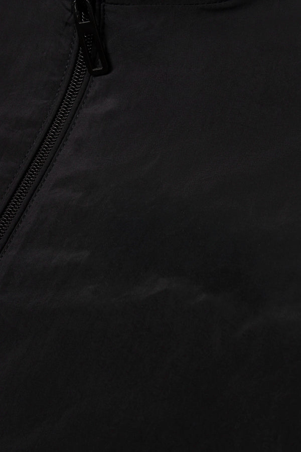 CHAQUETA ROMPEVIENTOS COLOR NEGRO