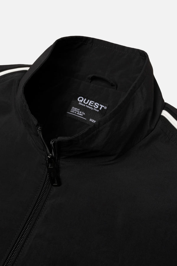 CHAQUETA ROMPEVIENTOS COLOR NEGRO