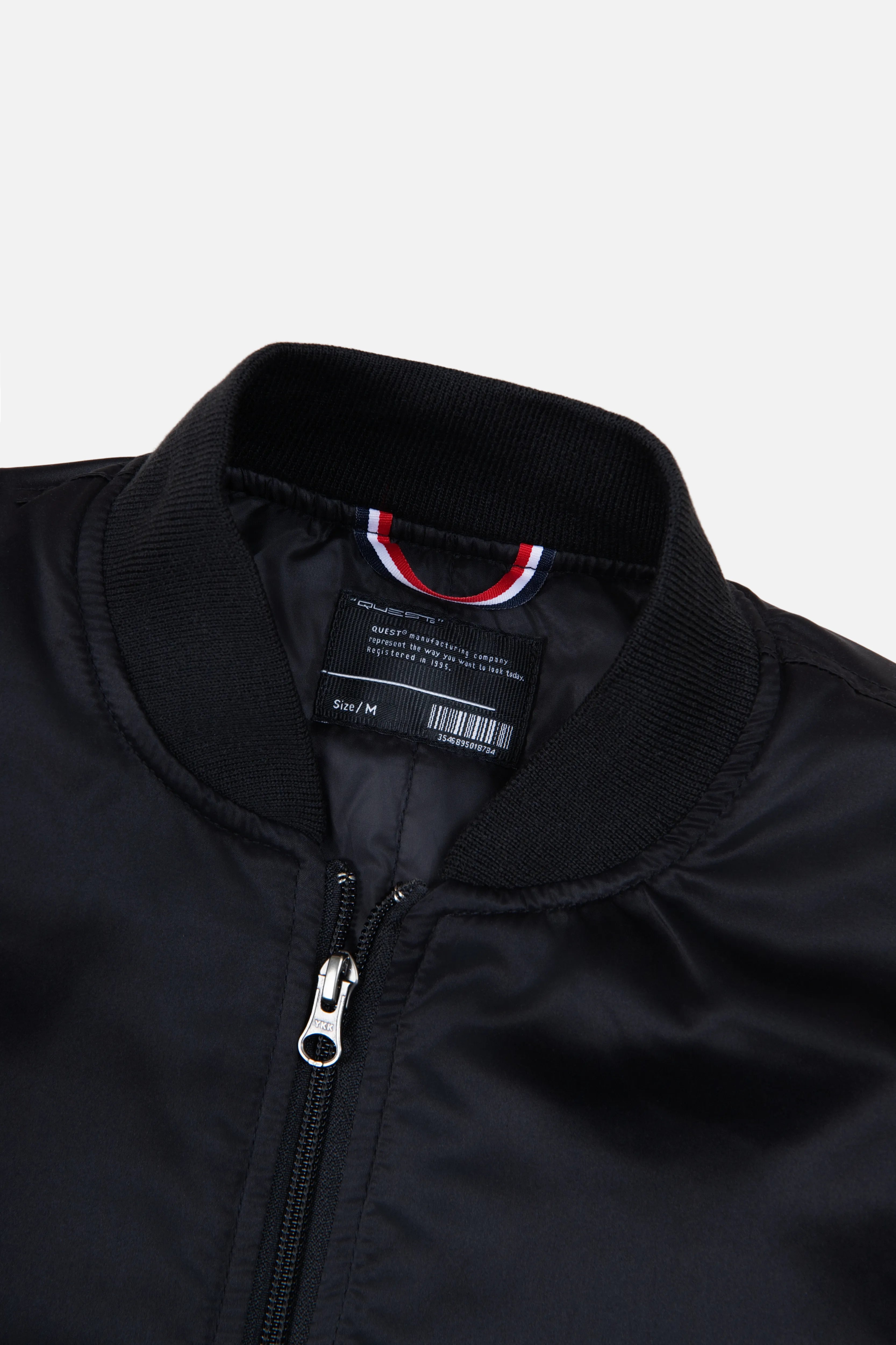 CHAQUETA BOMBER COLOR NEGRO