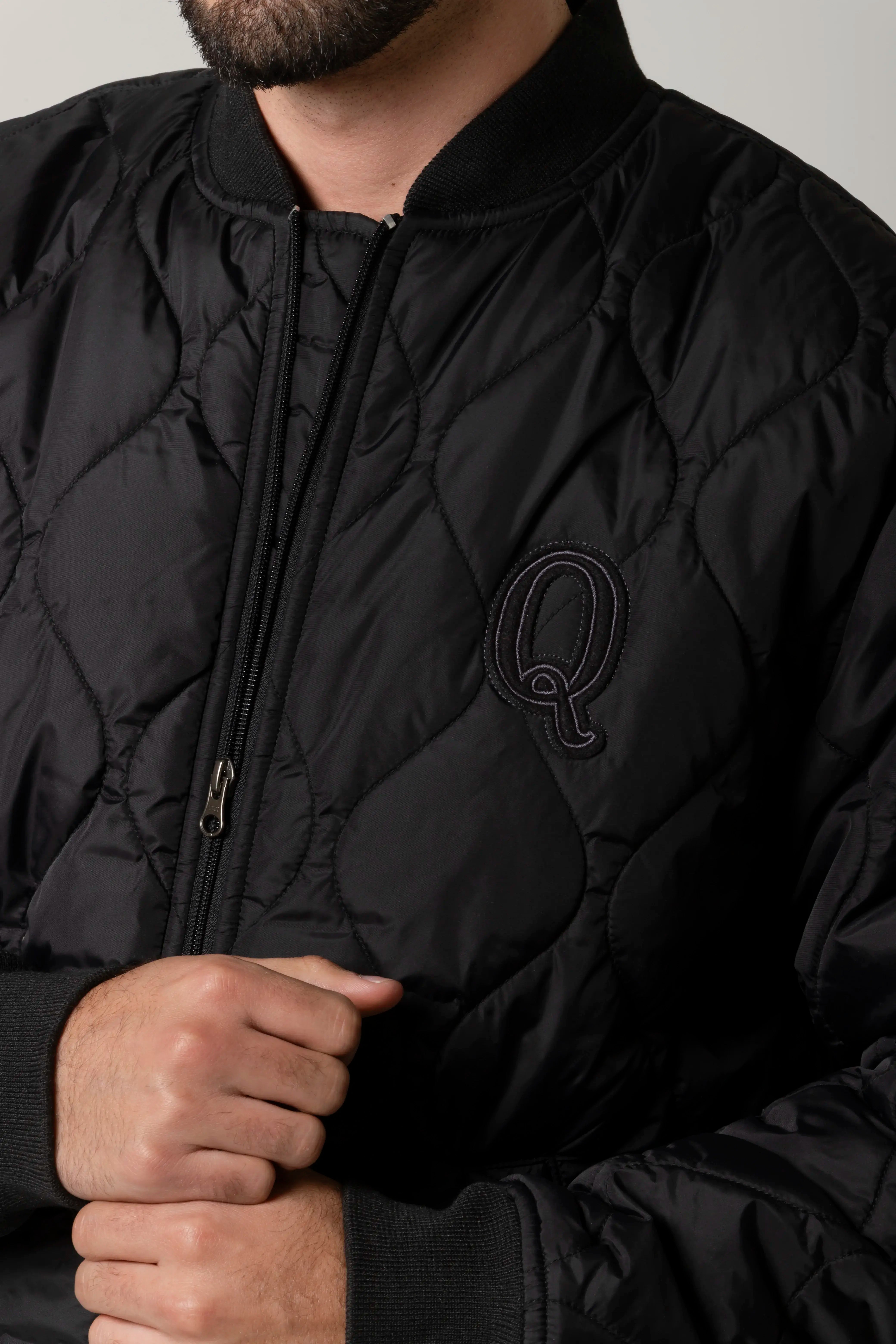 CHAQUETA BOMBER COLOR NEGRO