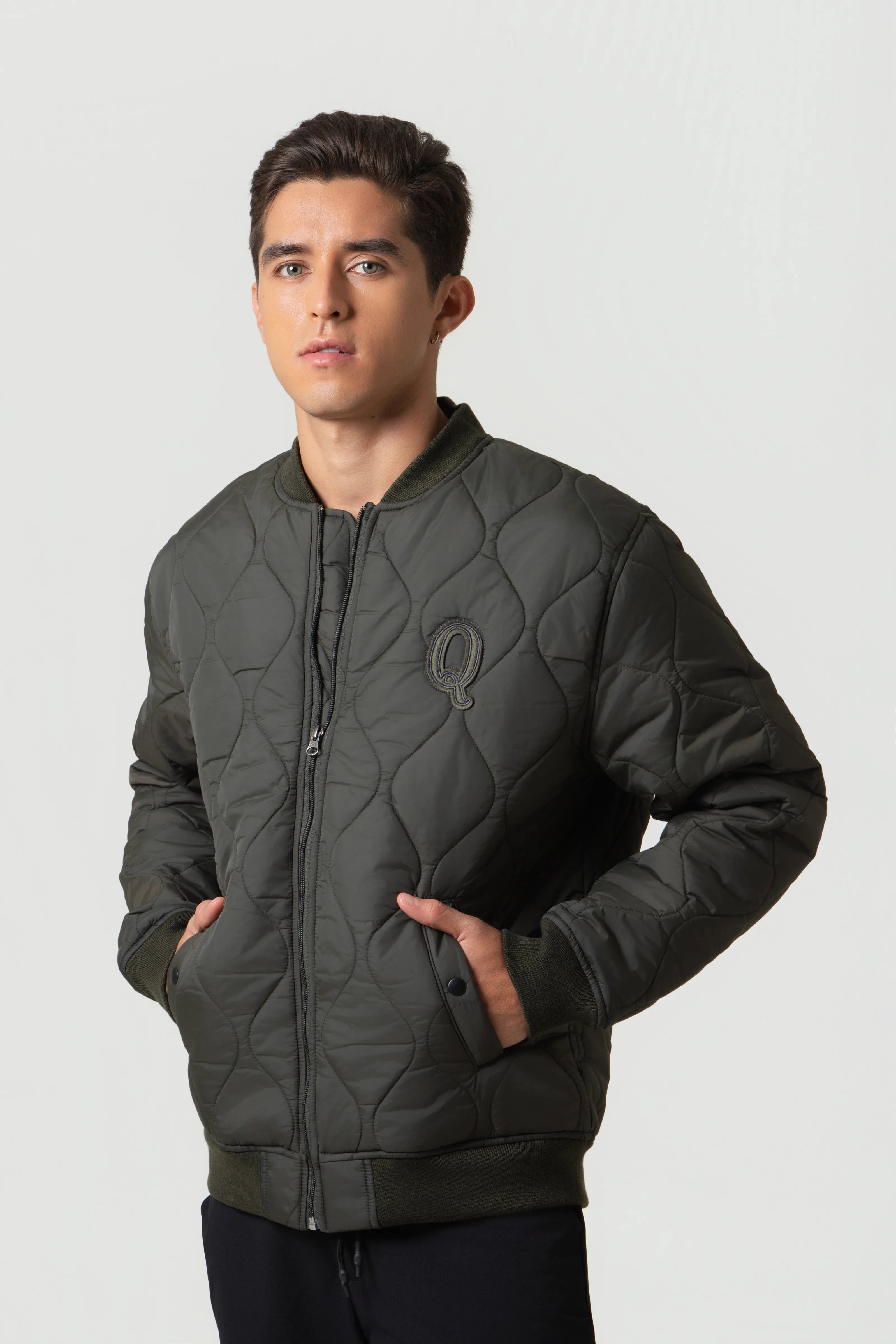 CHAQUETA BOMBER COLOR VERDE MILITAR