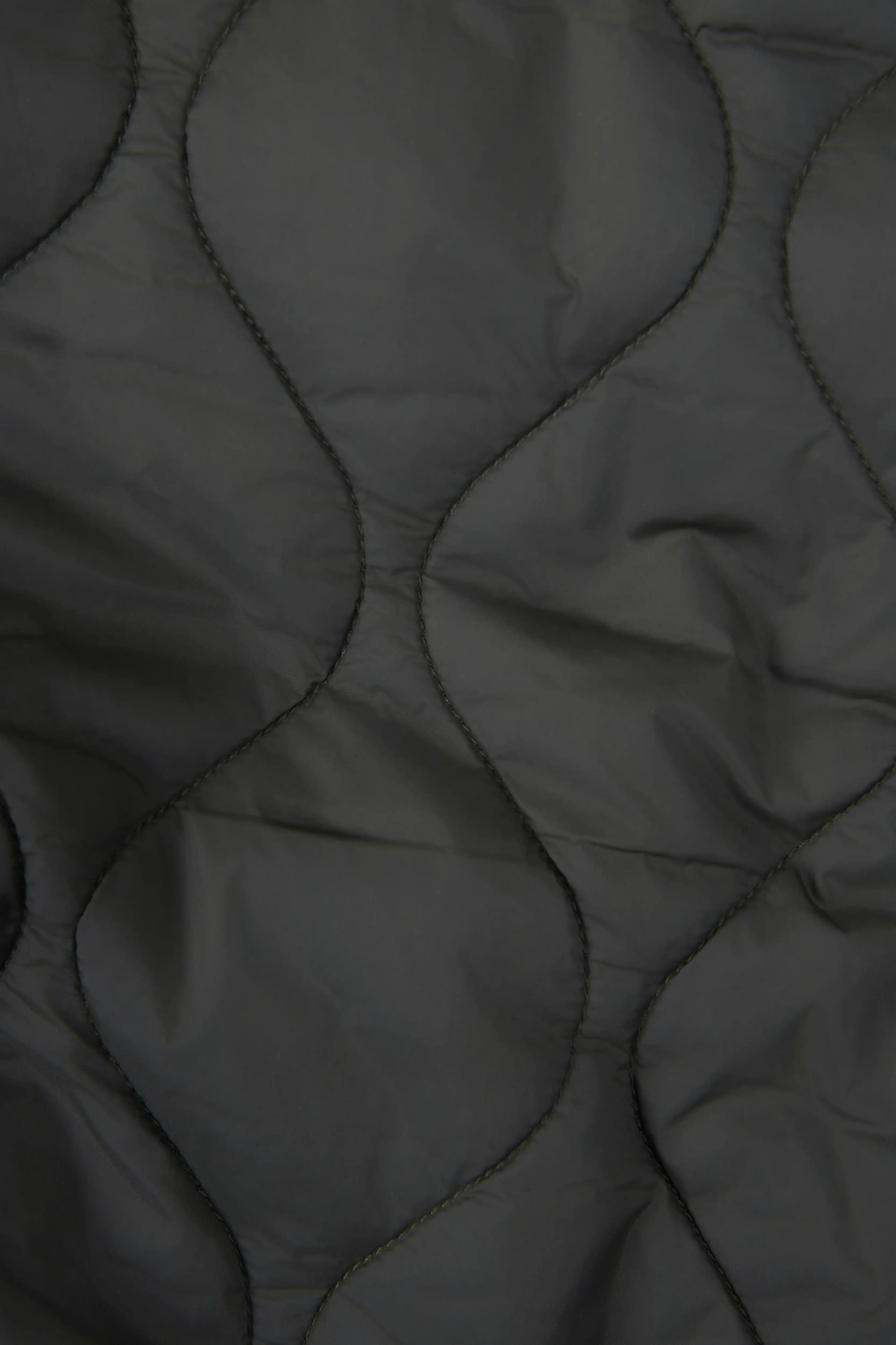 CHAQUETA BOMBER COLOR VERDE MILITAR
