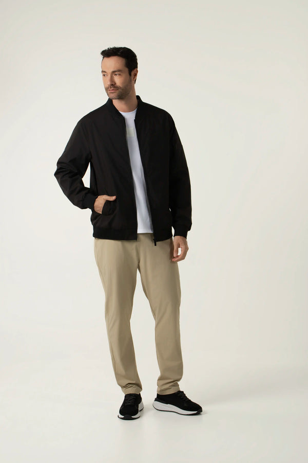 CHAQUETA BOMBER COLOR NEGRO