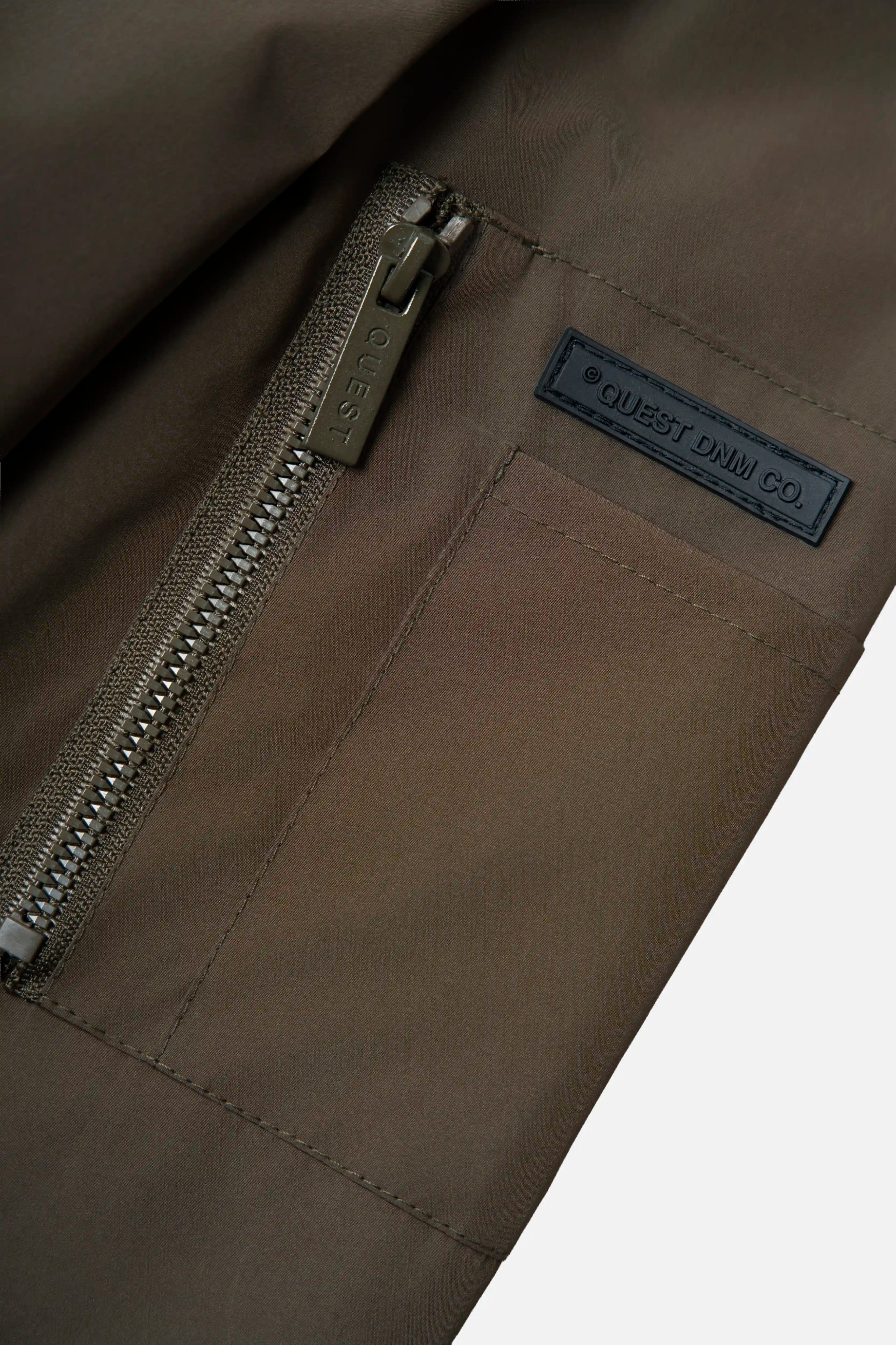 CHAQUETA BOMBER COLOR DARK OLIVA