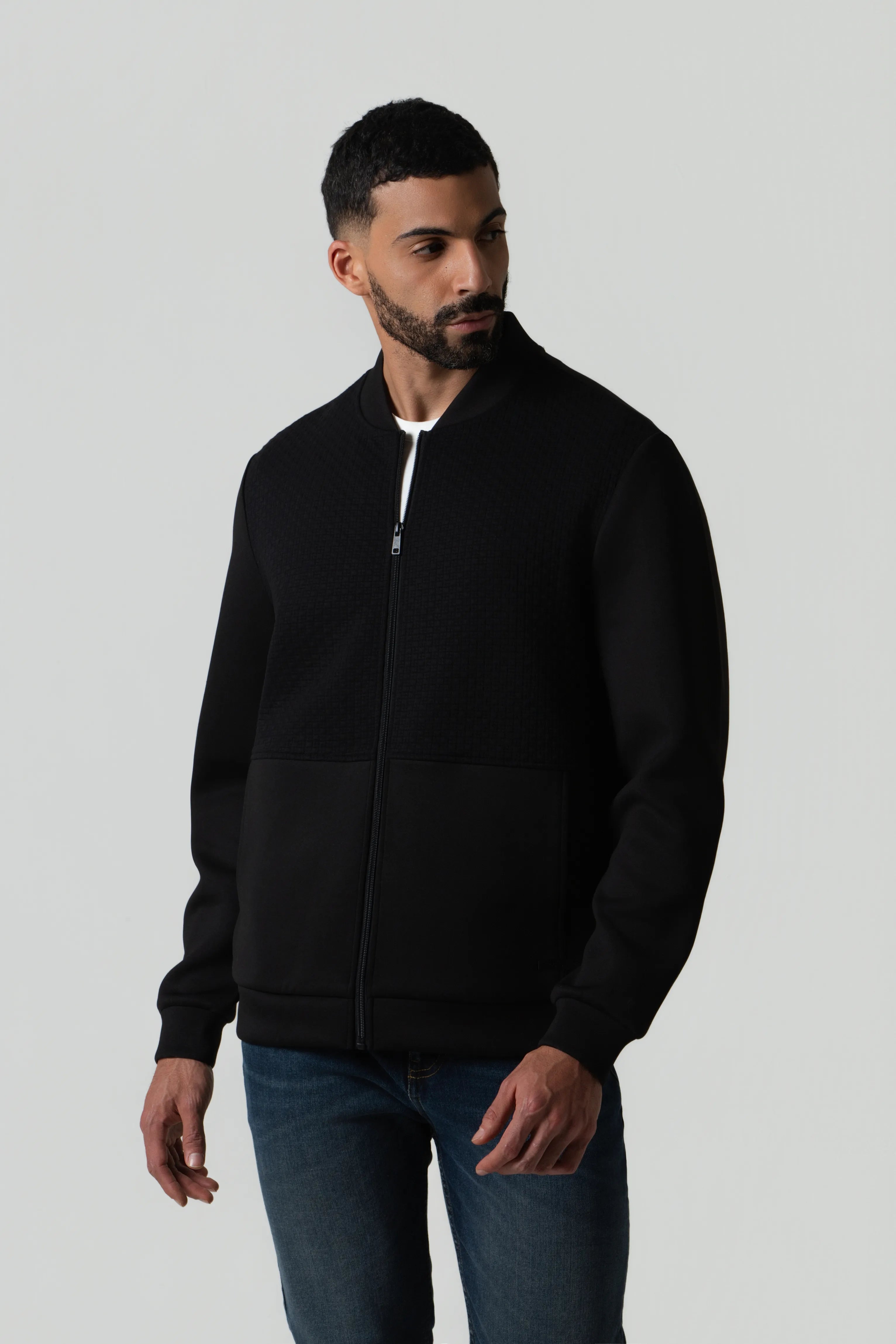 CHAQUETA BOMBER COLOR NEGRO