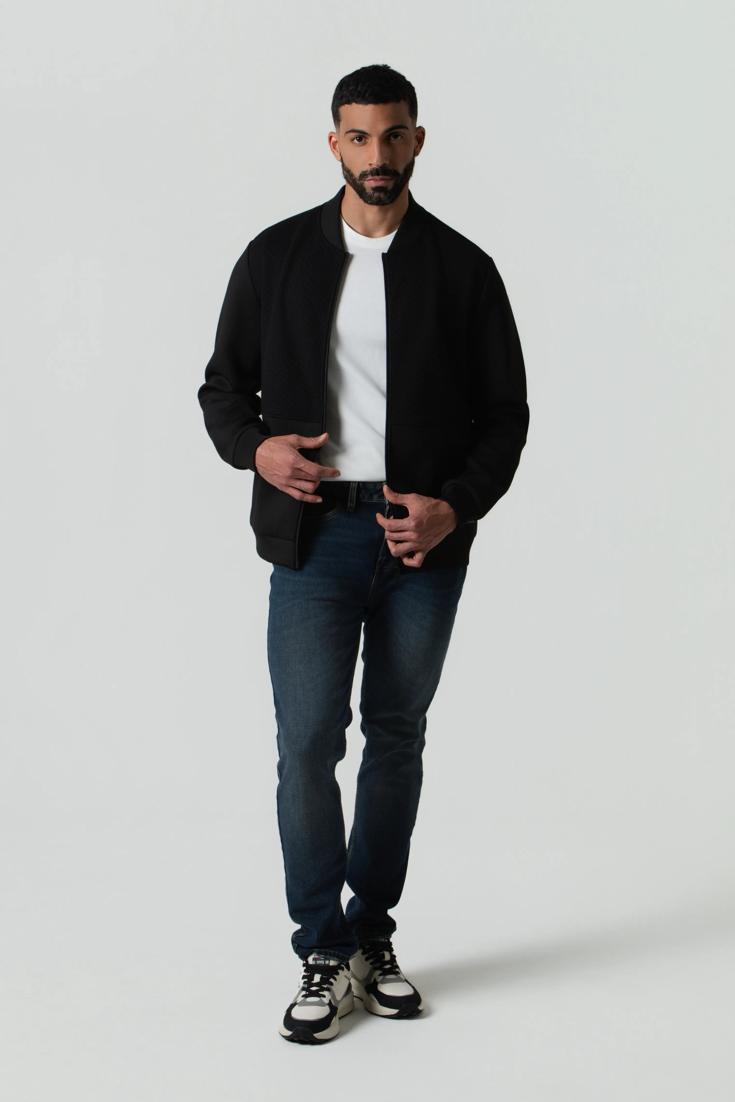 CHAQUETA BOMBER COLOR NEGRO