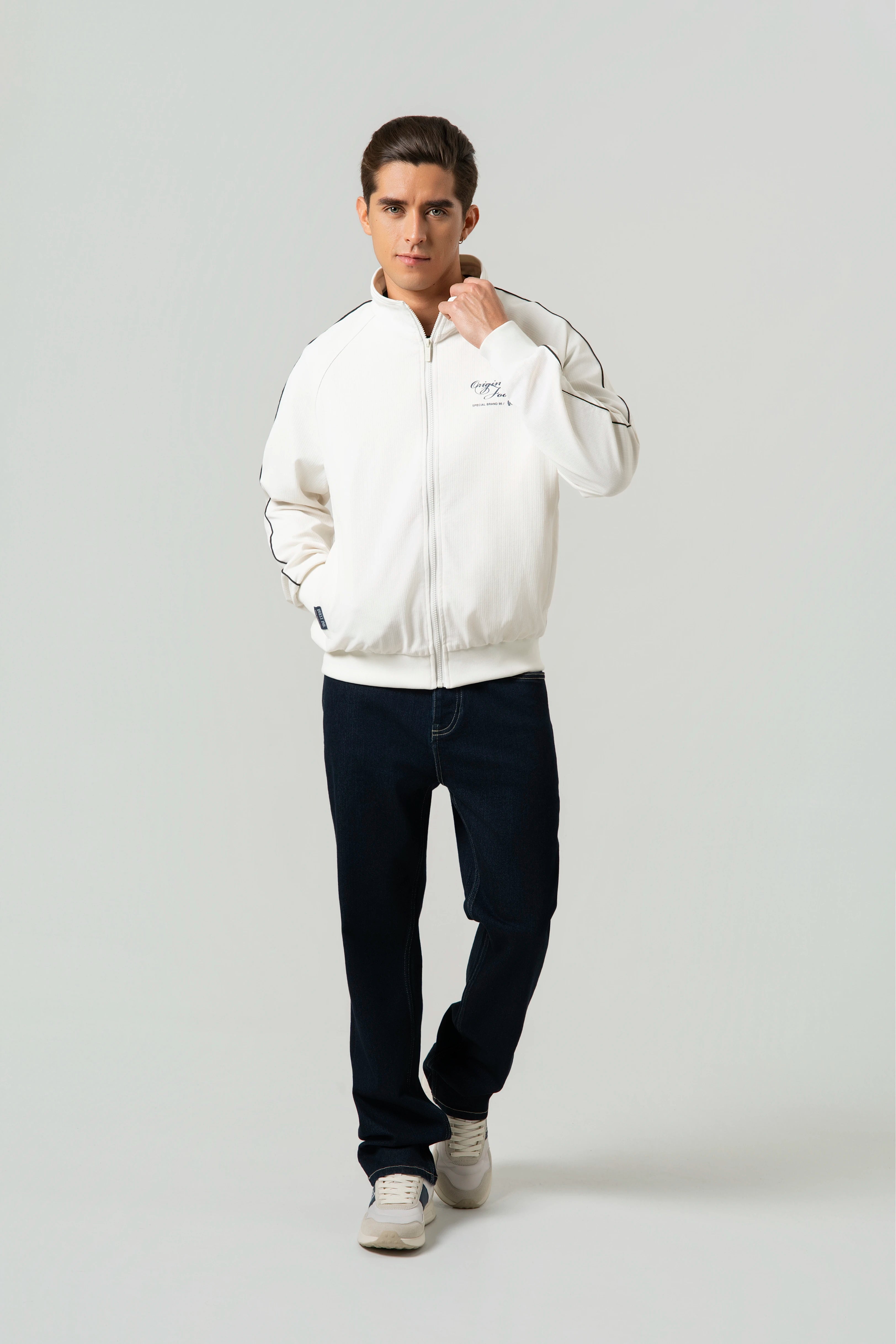 CHAQUETA BOMBER COLOR IVORY