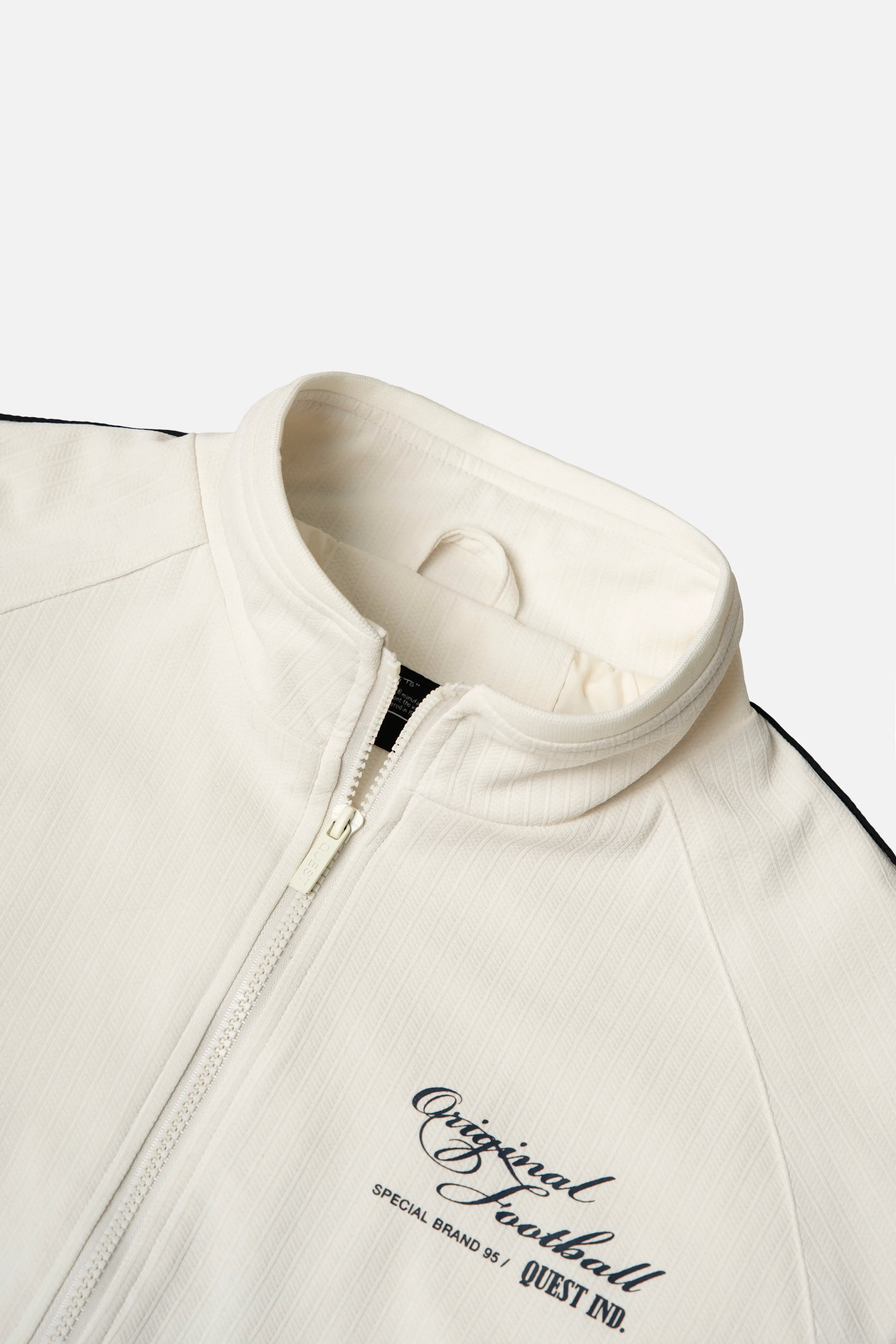 CHAQUETA BOMBER COLOR IVORY