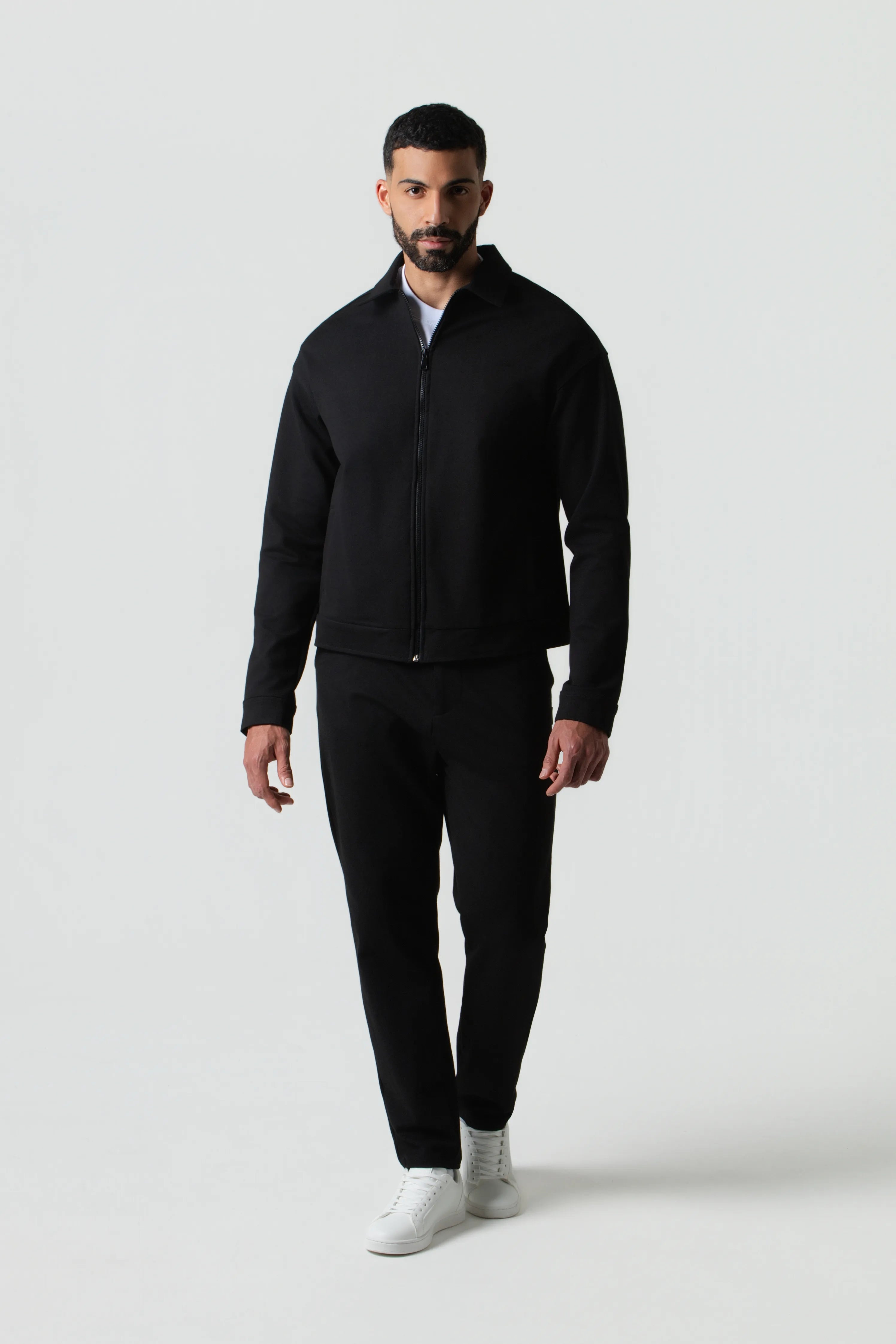 CHAQUETA BOMBER COLOR NEGRO
