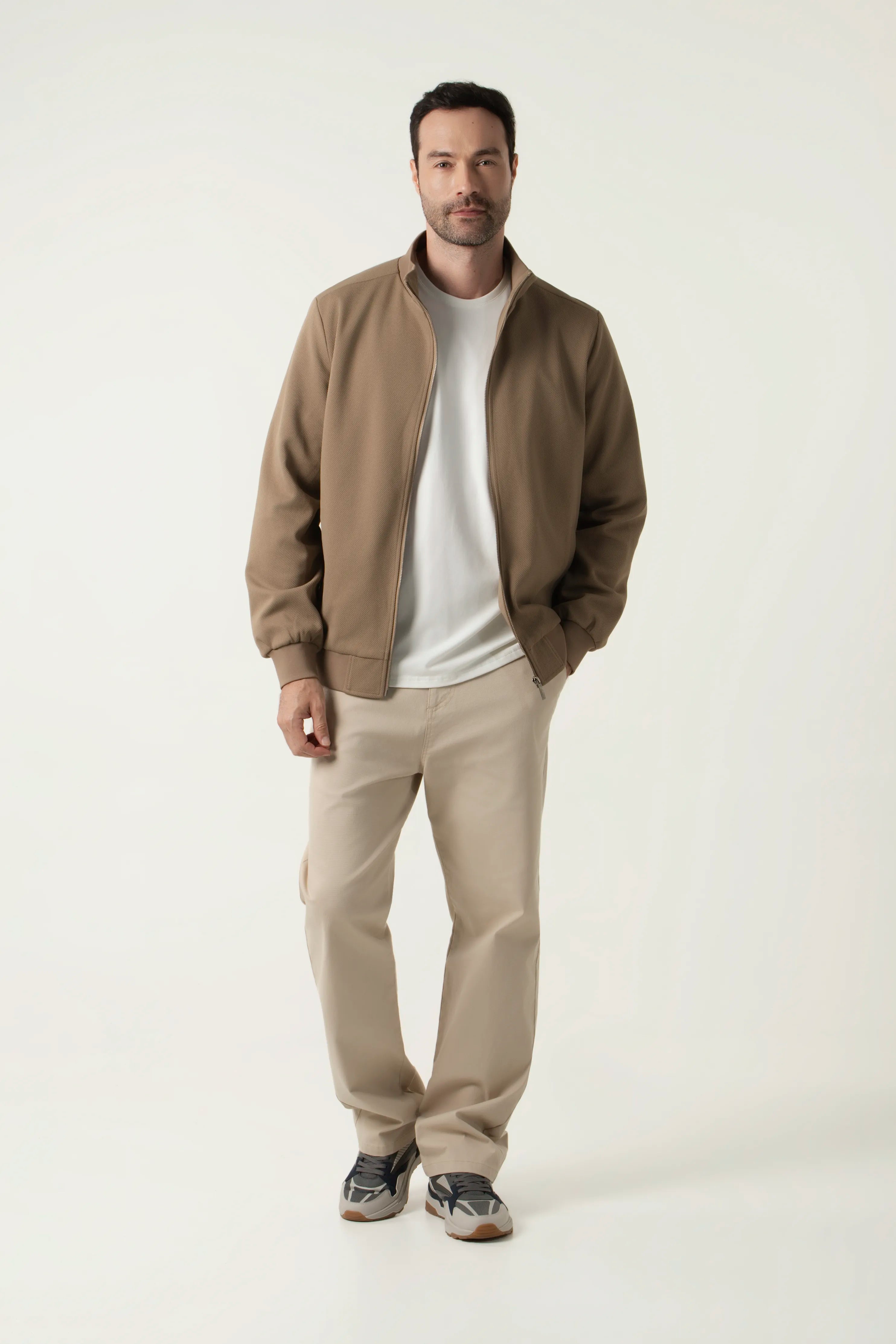 CHAQUETA BOMBER COLOR SAFARI