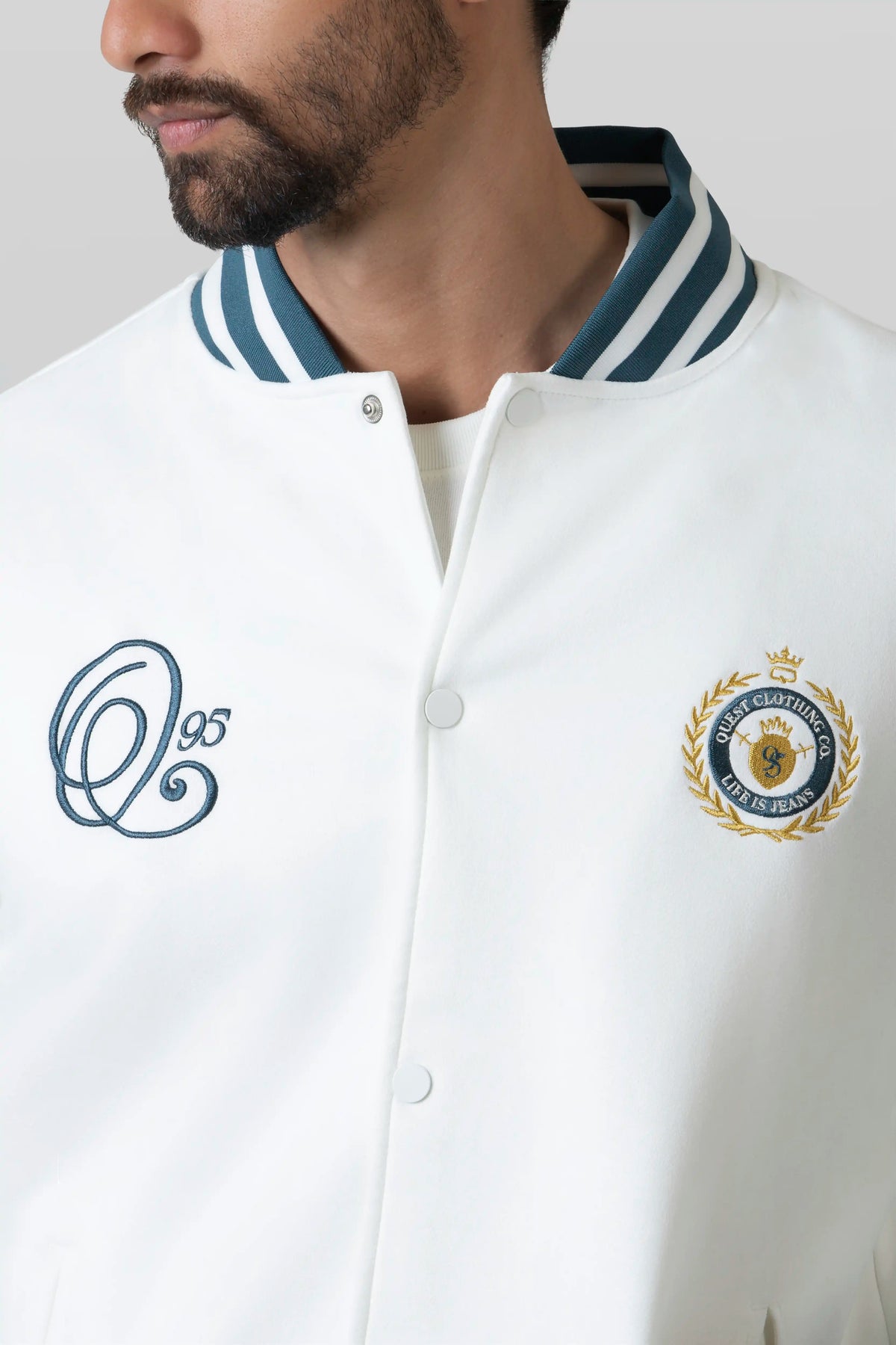 CHAQUETA BOMBER COLOR IVORY