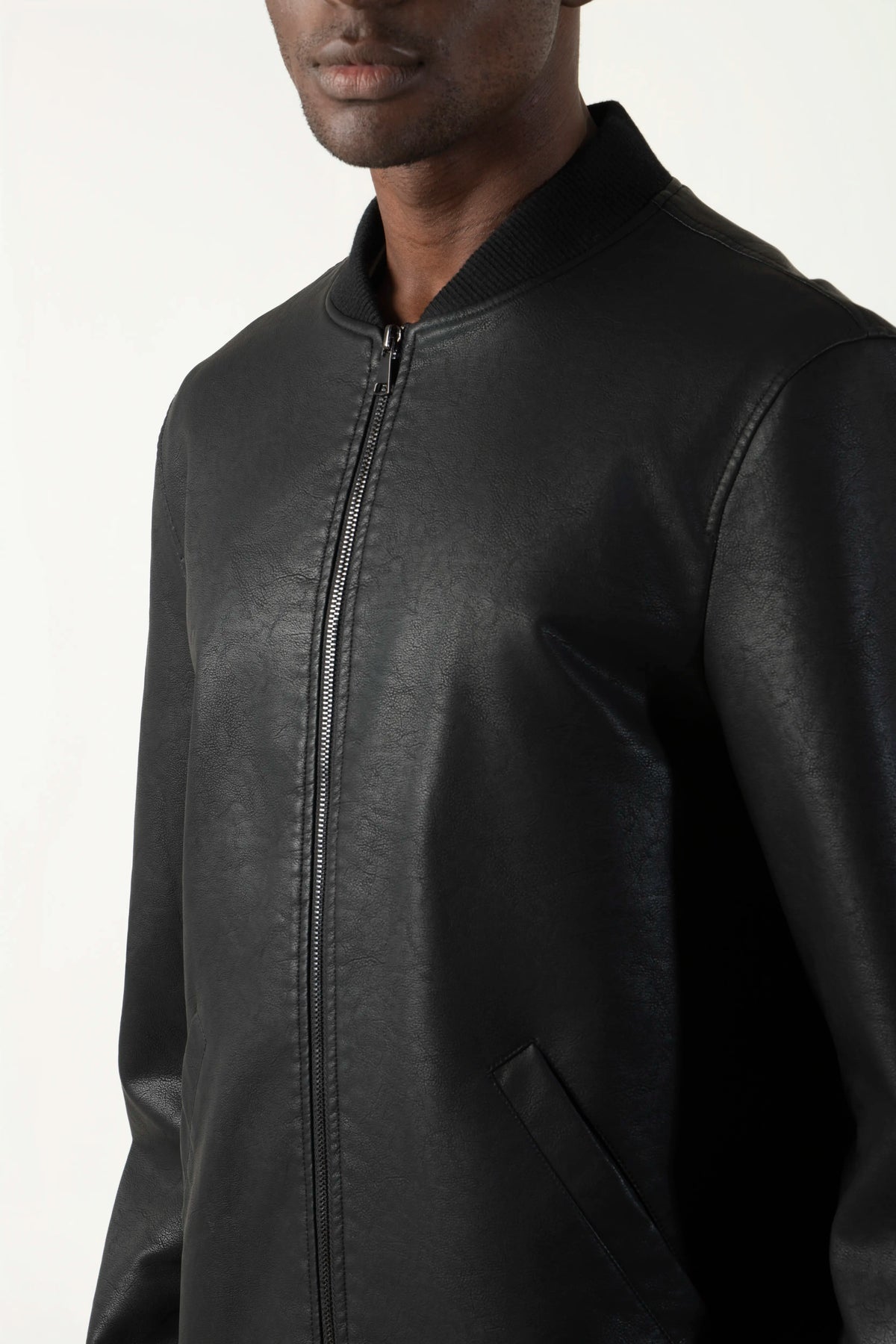 CHAQUETA BIKER COLOR NEGRO