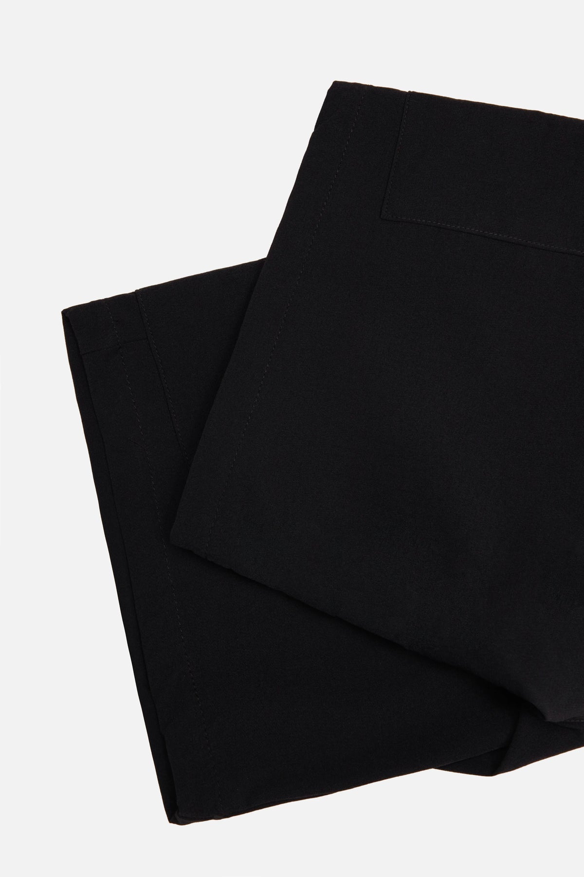 BERMUDA CARGO COLOR NEGRO