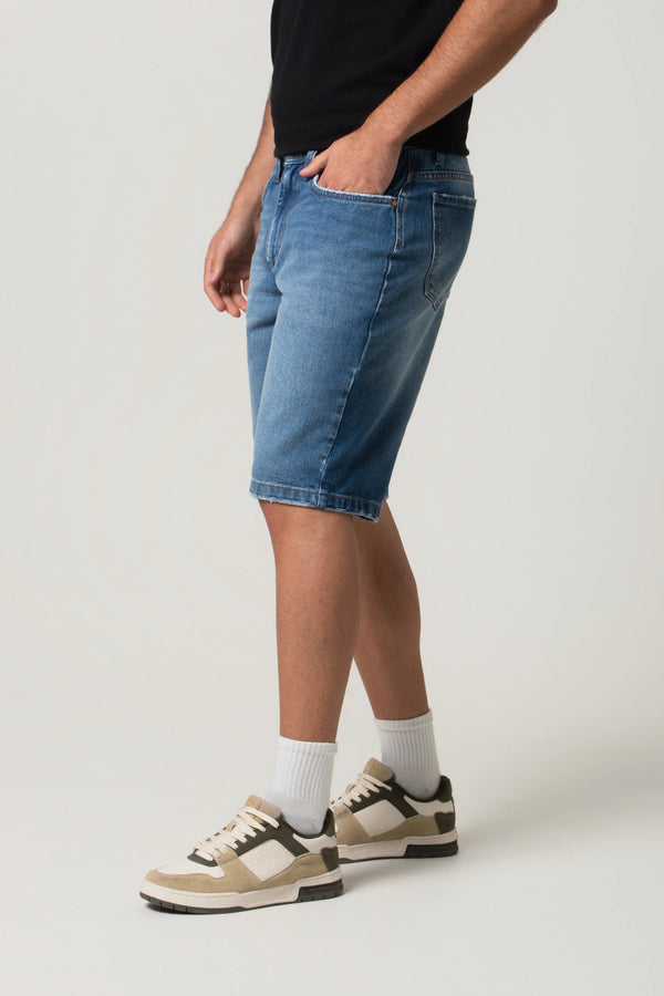 BERMUDA 5 BOLSILLOS COLOR AZUL MEDIO