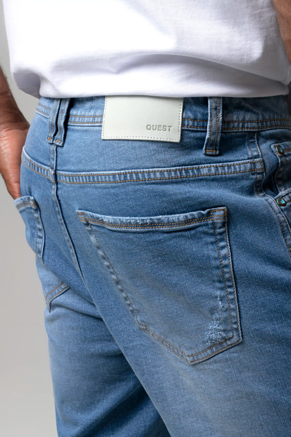 BERMUDA 5 BOLSILLOS COLOR AZUL CLARO