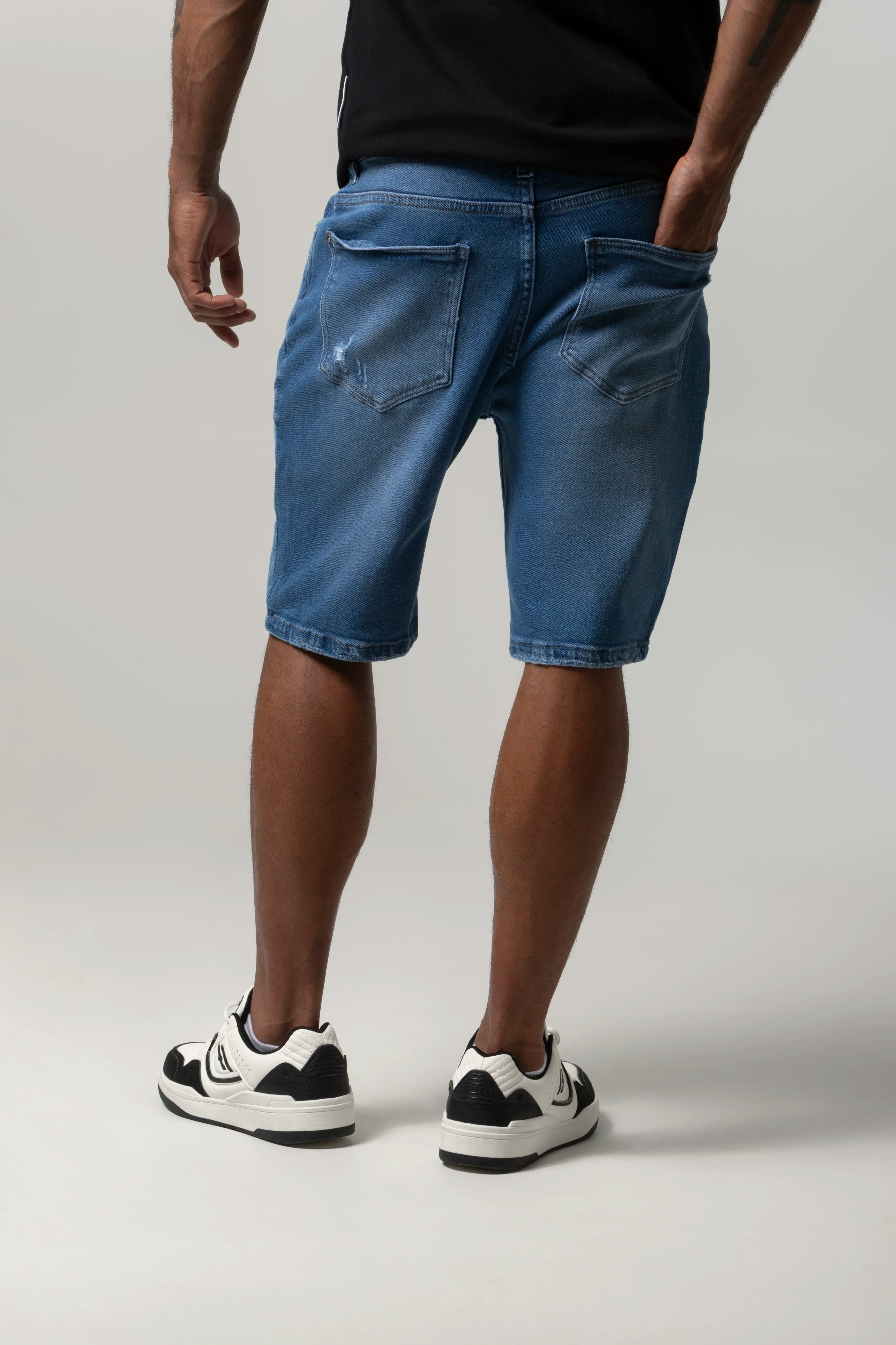 BERMUDA 5 BOLSILLOS COLOR AZUL MEDIO