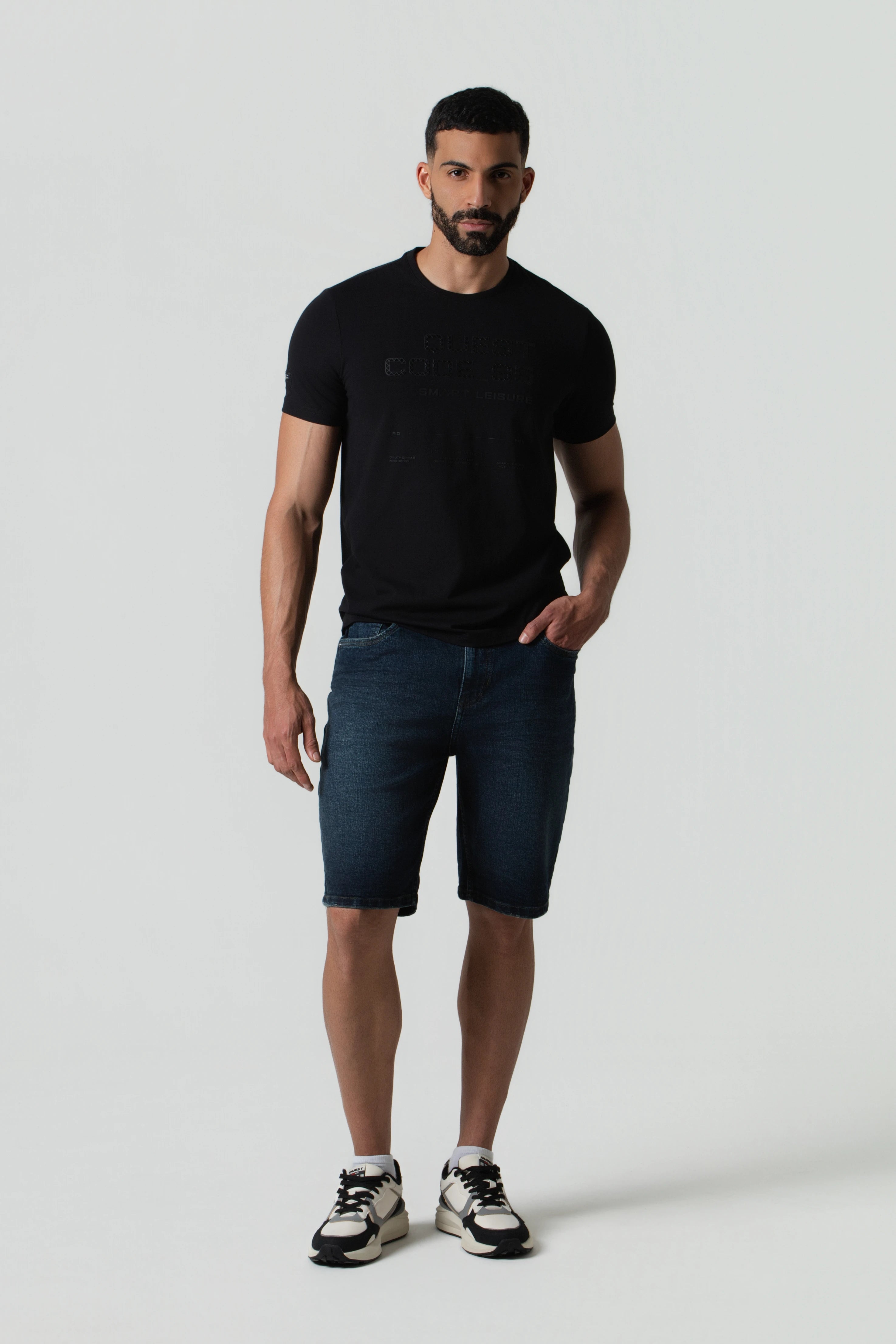 BERMUDA 5 BOLSILLOS COLOR AZUL OSCURO