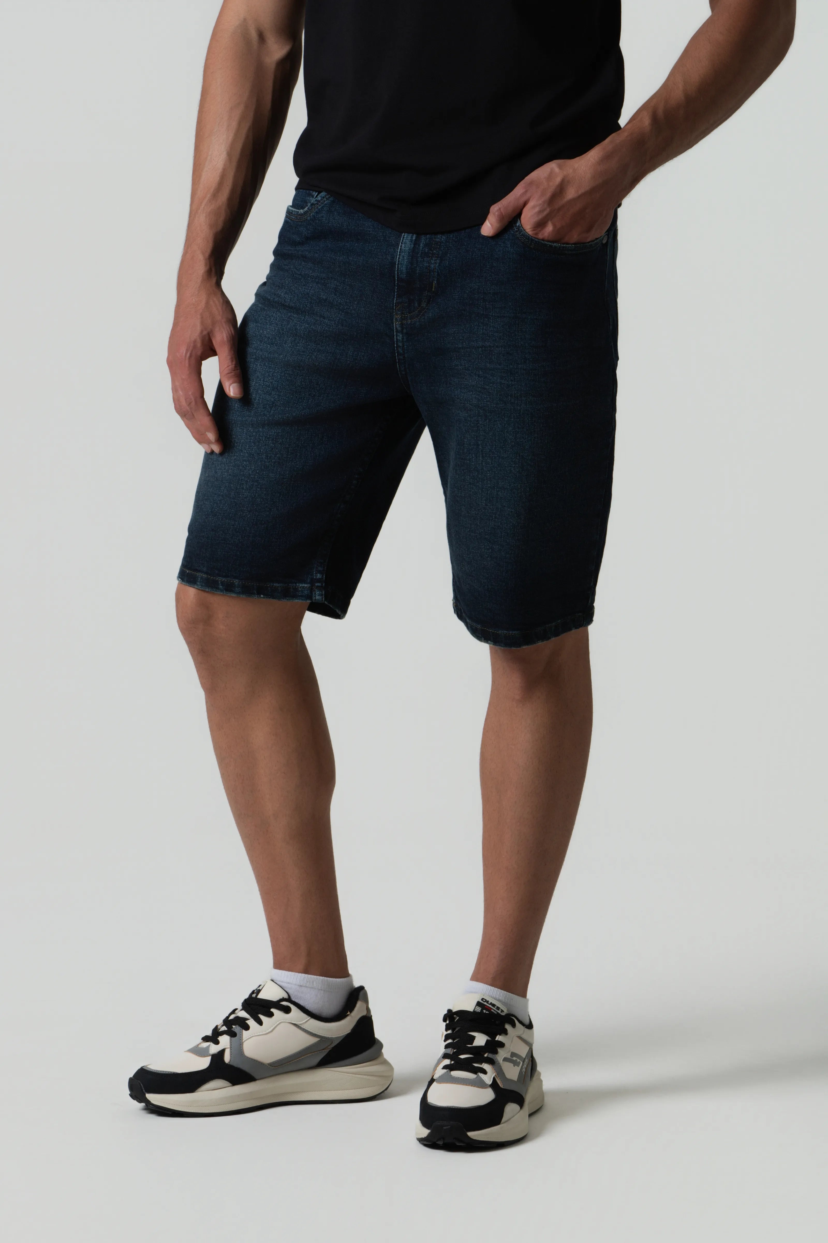 BERMUDA 5 BOLSILLOS COLOR AZUL OSCURO