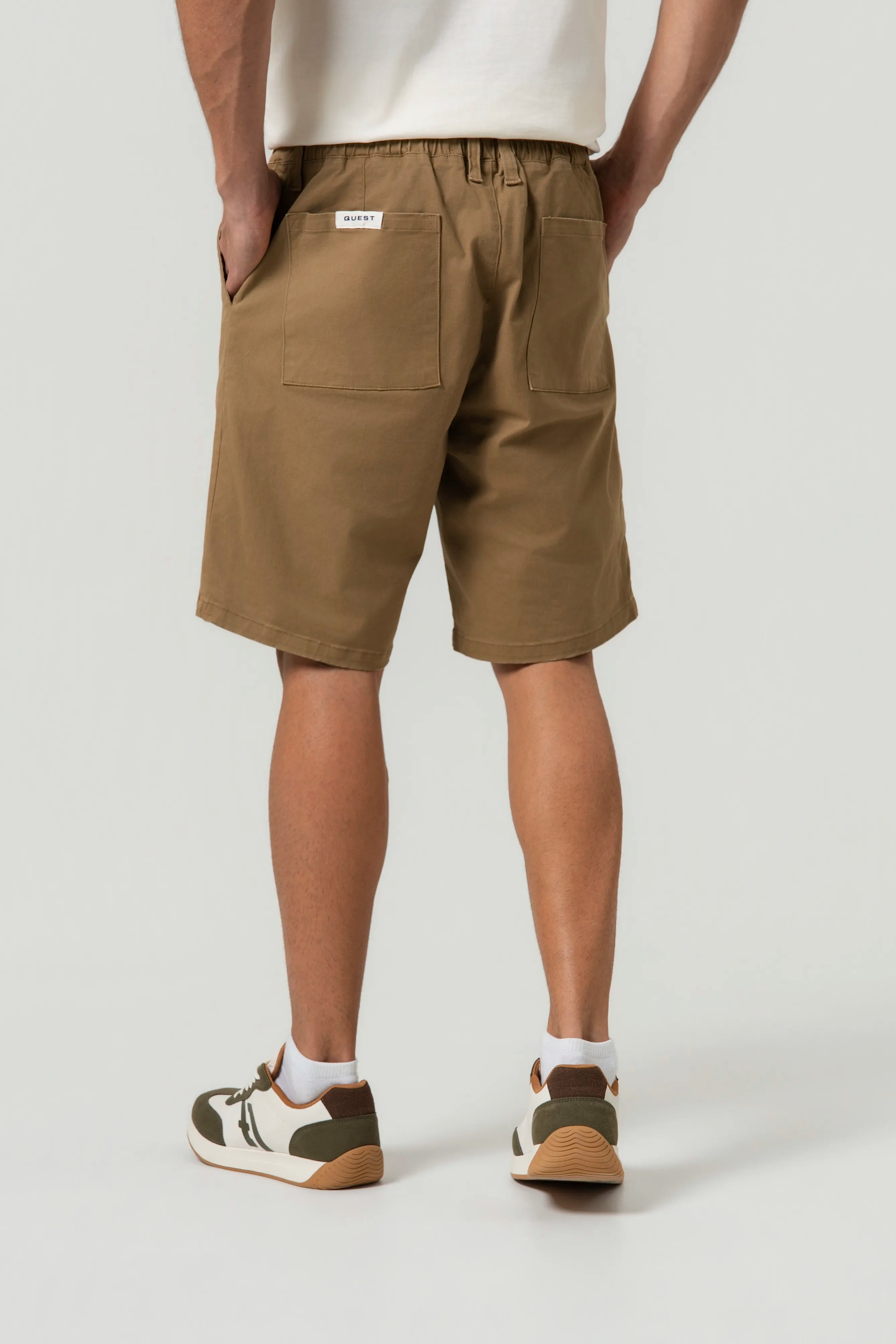 BERMUDA TIPO CHINO COLOR KAKI