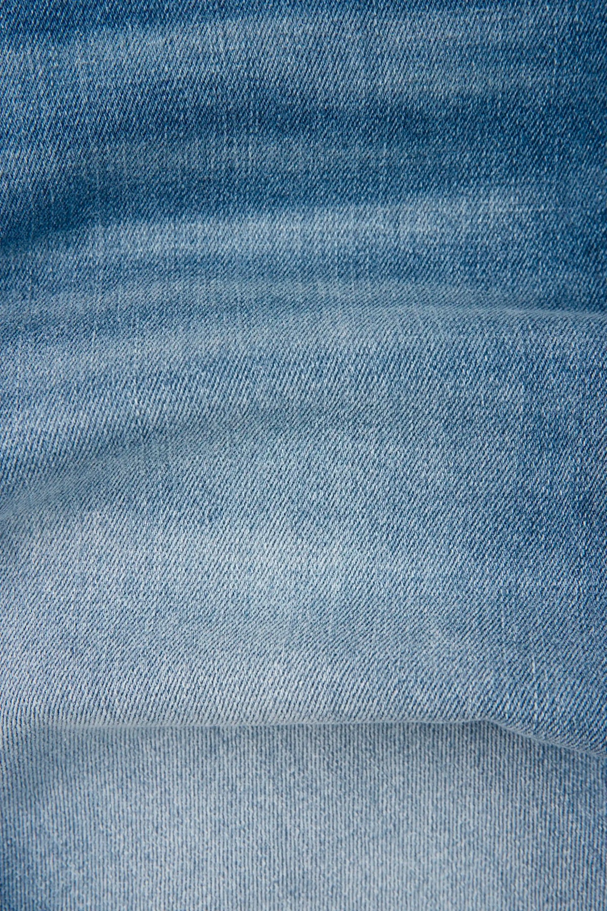 BERMUDA 5 BOLSILLOS COLOR AZUL MEDIO