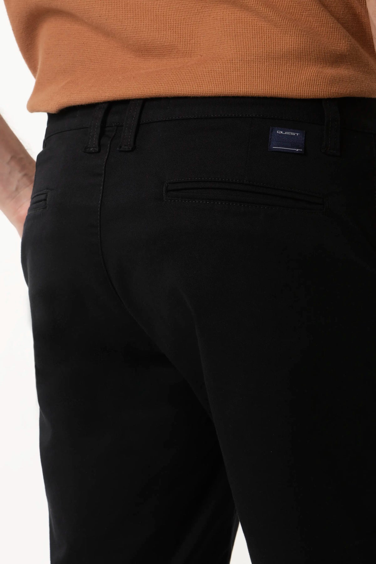 BERMUDA TIPO CHINO COLOR NEGRO