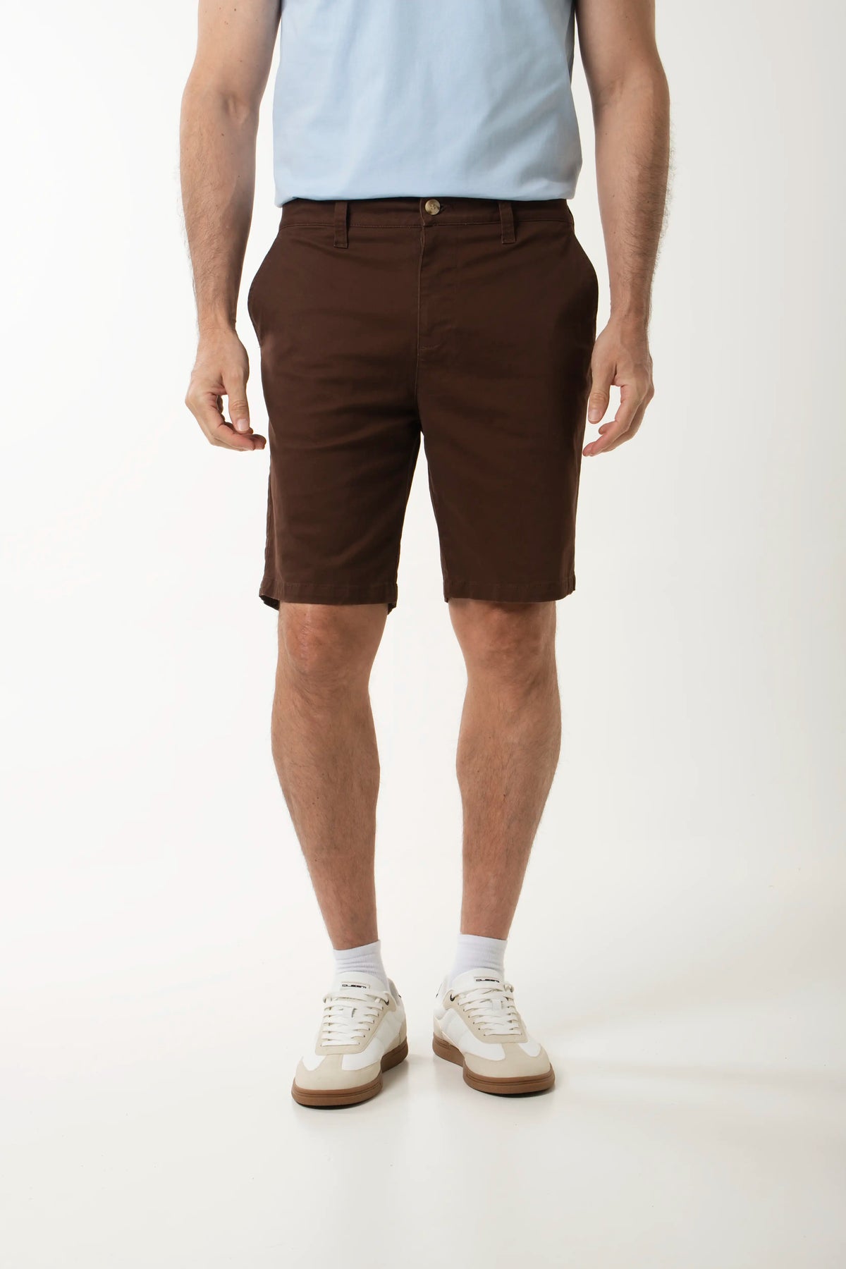 BERMUDA TIPO CHINO COLOR CHICORY COFFE