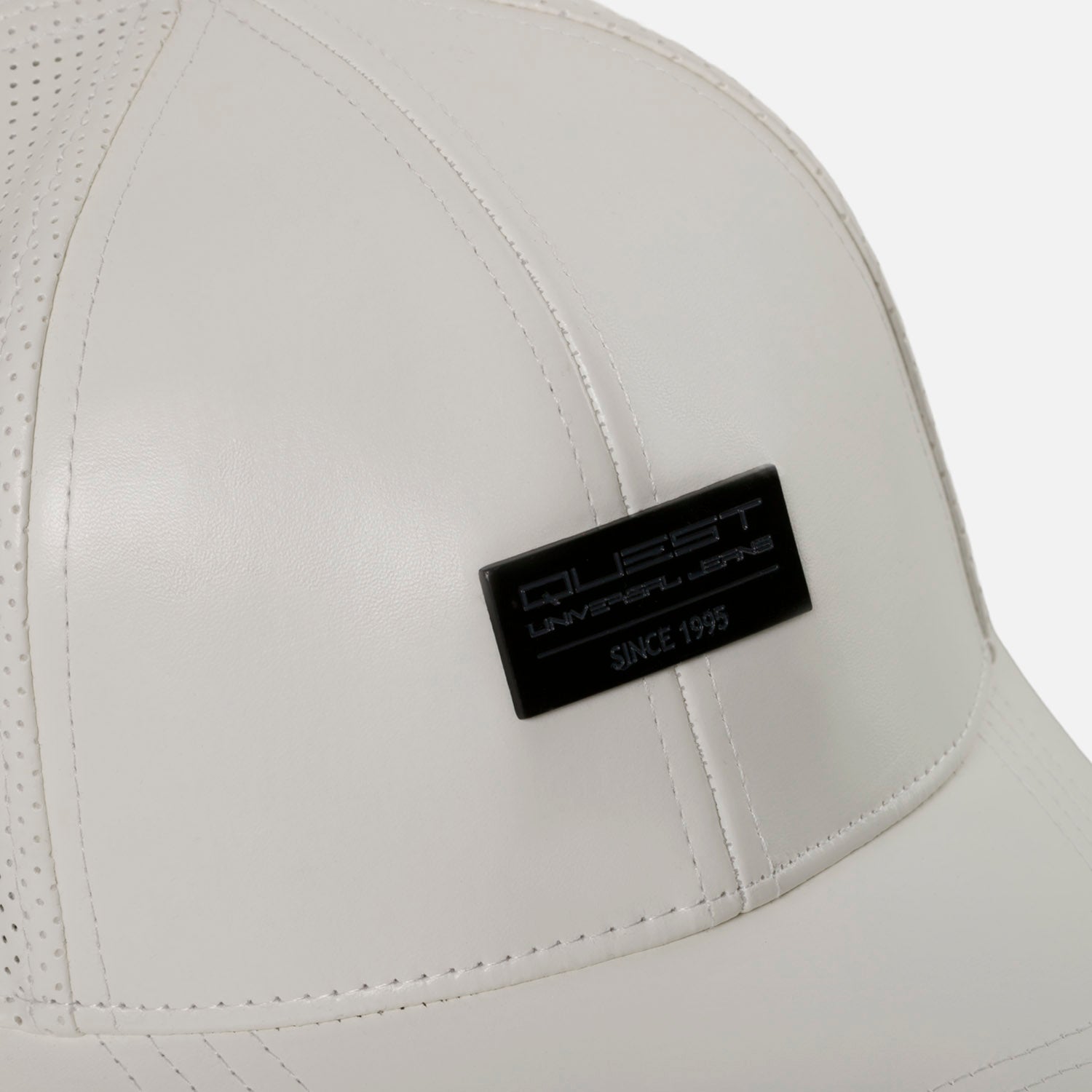 GORRA BEISBOLERA COLOR BLANCO OPTICO
