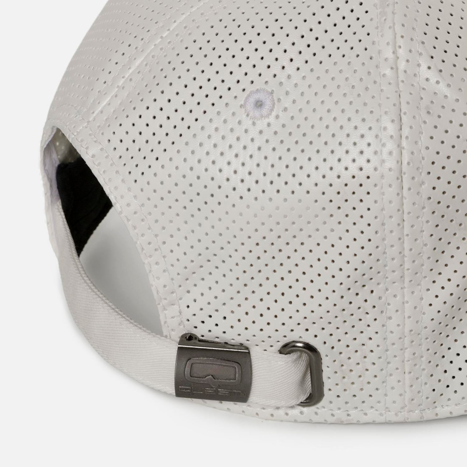 GORRA BEISBOLERA COLOR BLANCO OPTICO