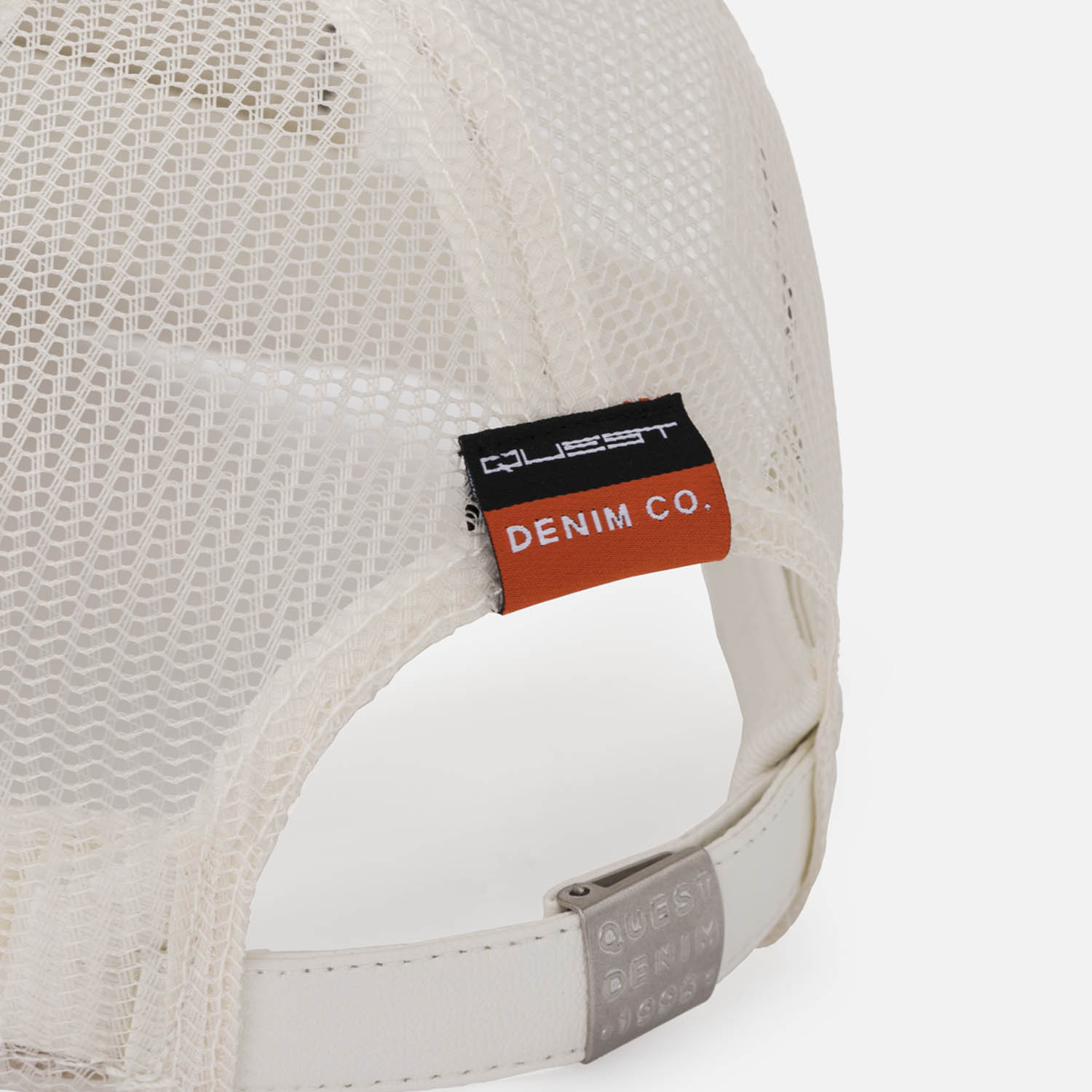 GORRA CAMIONERA COLOR BLANCO BLANCO