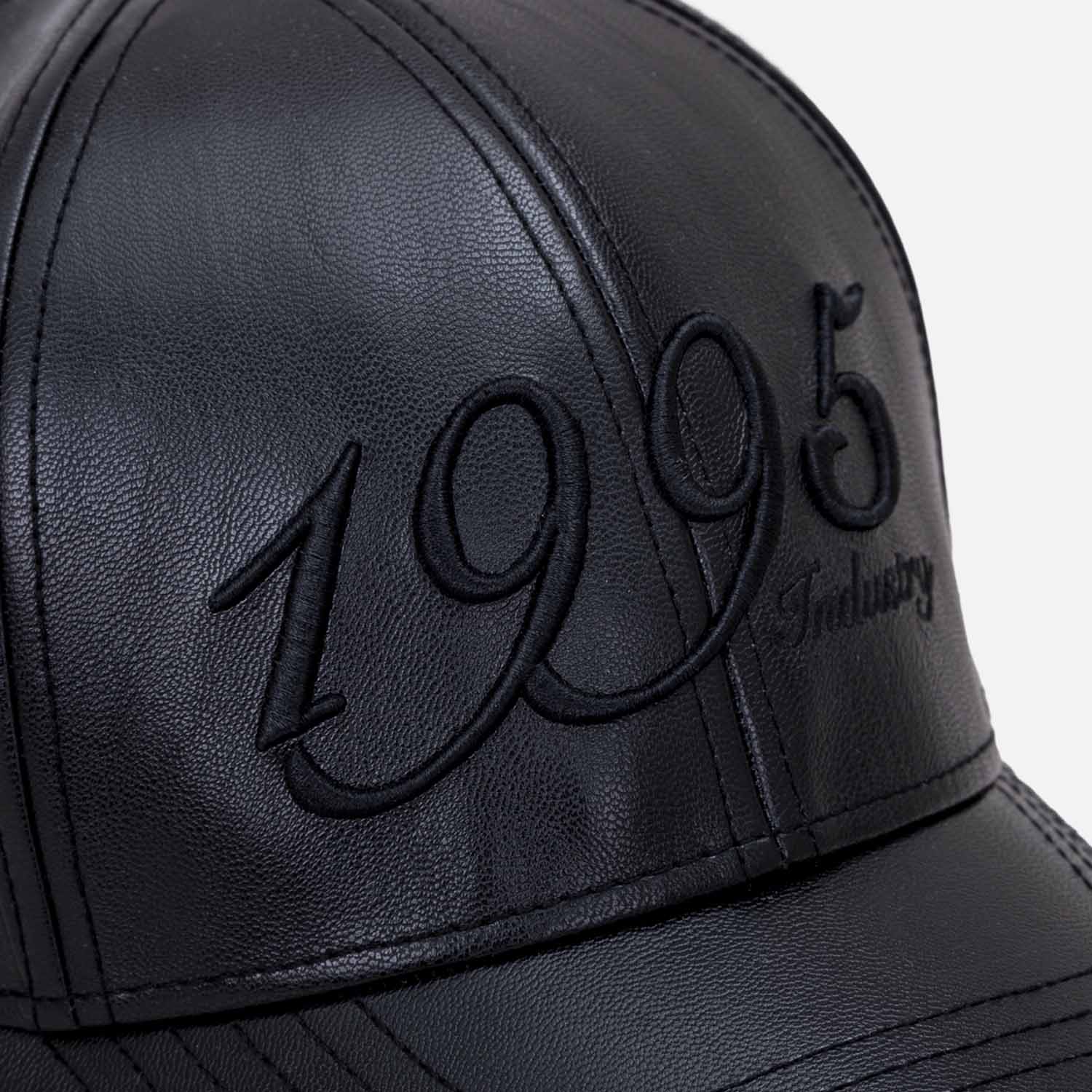 GORRA BEISBOLERA COLOR NEGRO