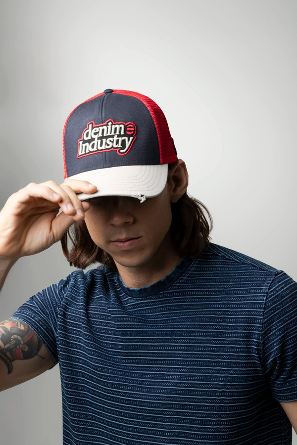 GORRA CAMIONERA COLOR ROJO