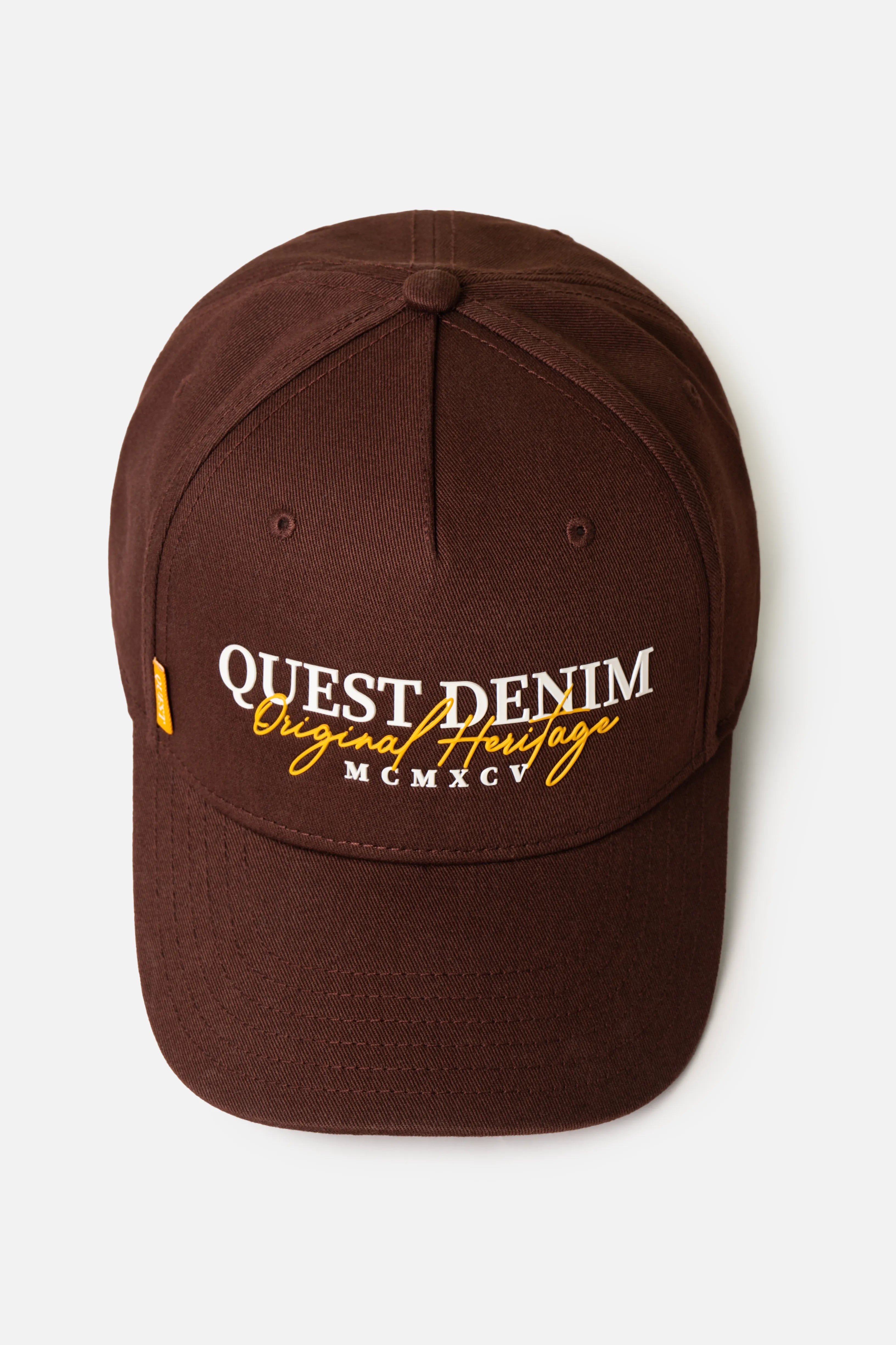 GORRA BEISBOLERA COLOR BRUNETTE