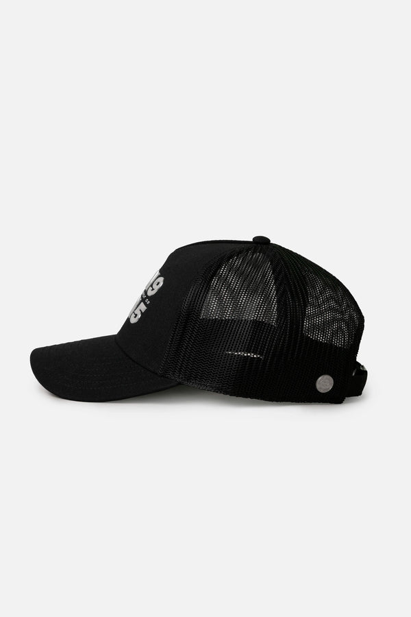 GORRA CAMIONERA COLOR NEGRO