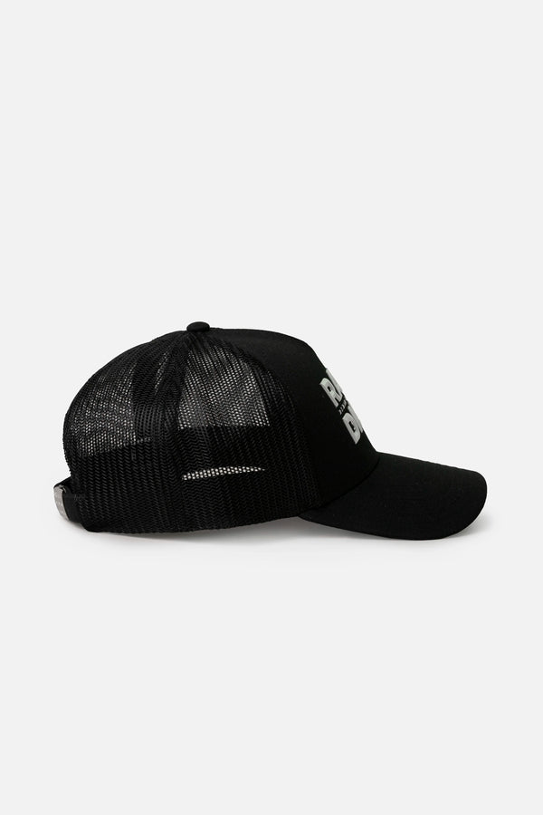 GORRA CAMIONERA COLOR NEGRO