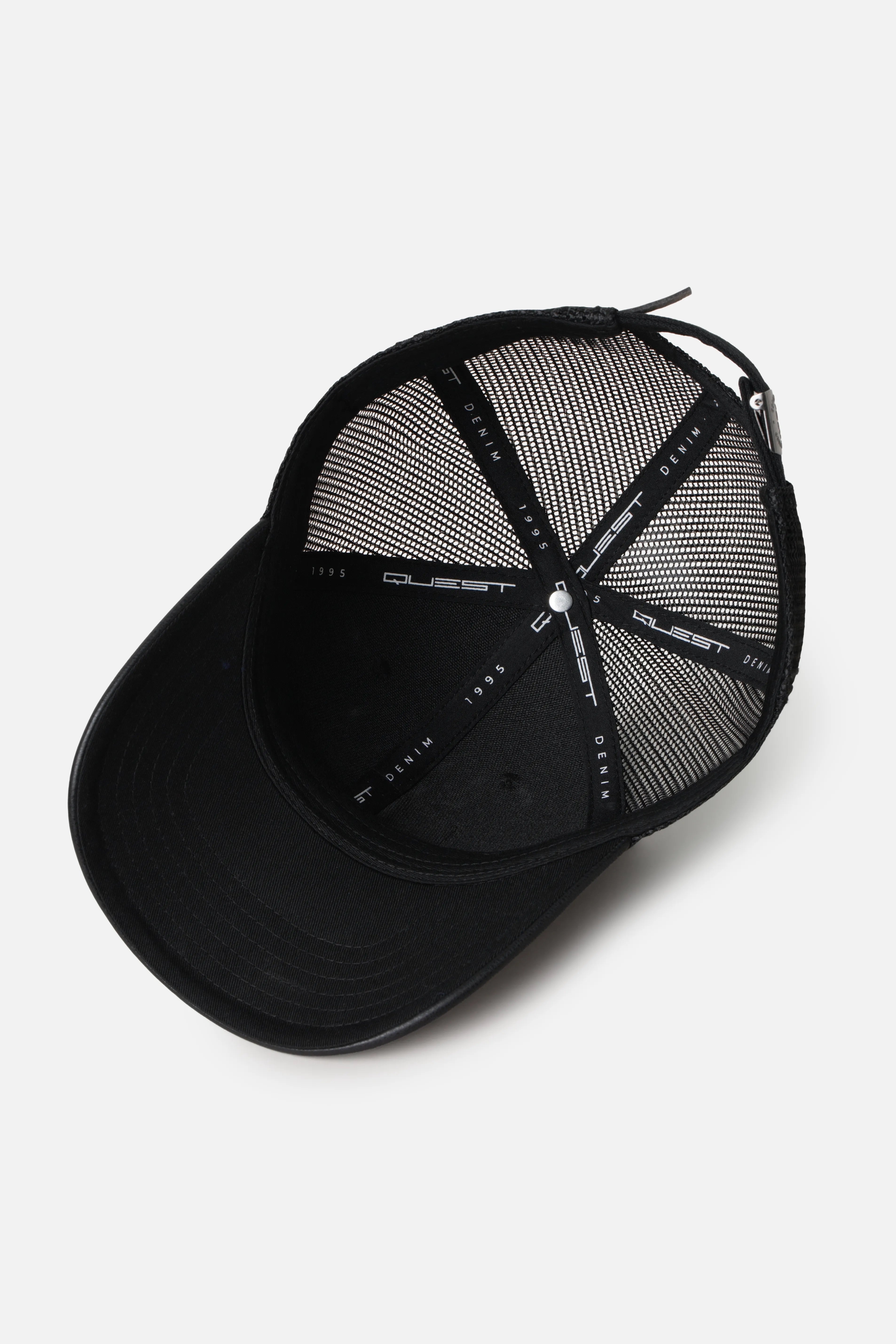 GORRA CAMIONERA COLOR NEGRO