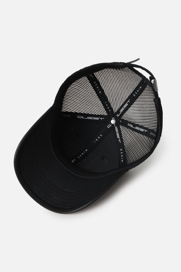 GORRA CAMIONERA COLOR NEGRO