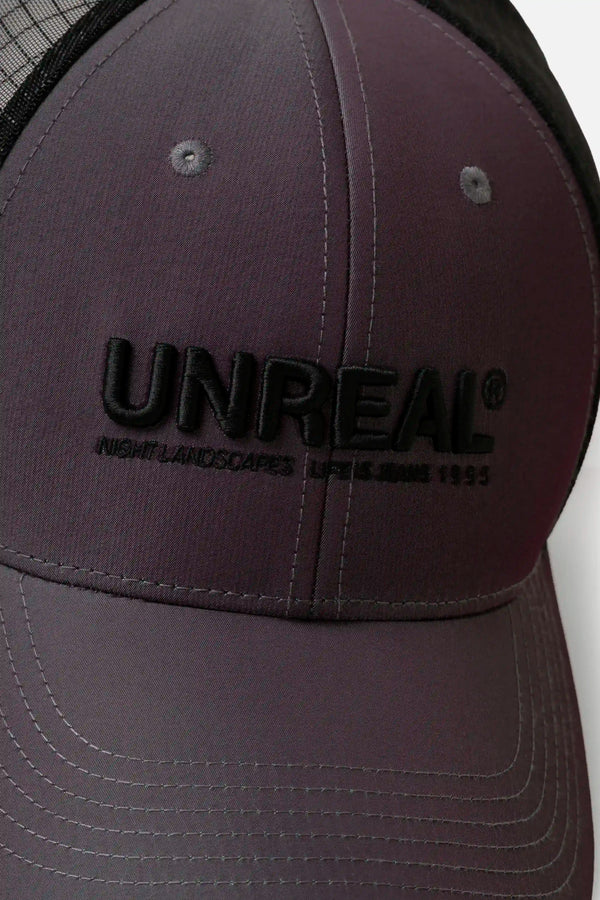 GORRA CAMIONERA COLOR GRIS PURPURA