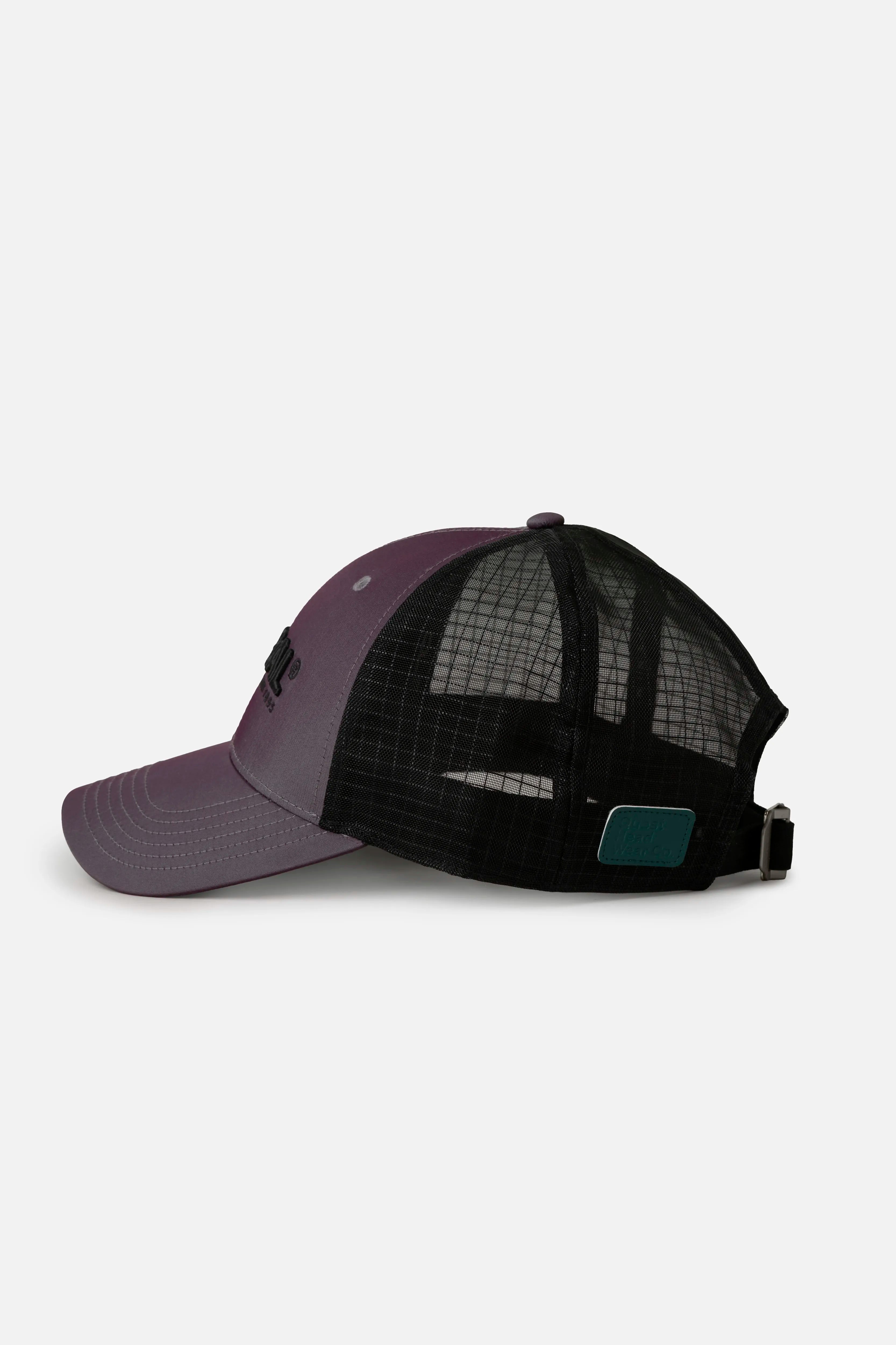 GORRA CAMIONERA COLOR GRIS PURPURA