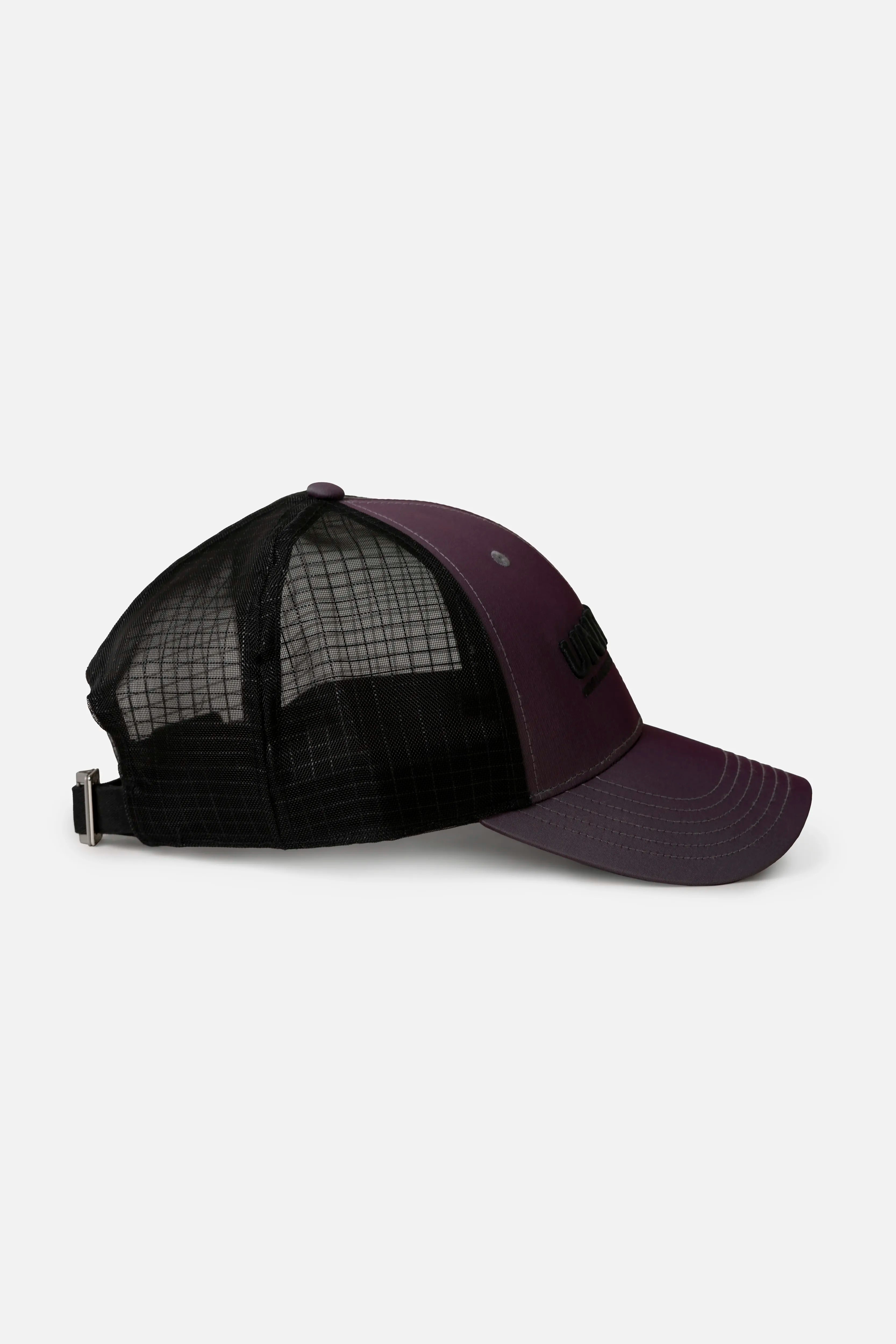 GORRA CAMIONERA COLOR GRIS PURPURA