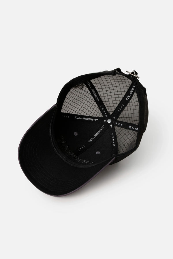 GORRA CAMIONERA COLOR GRIS PURPURA