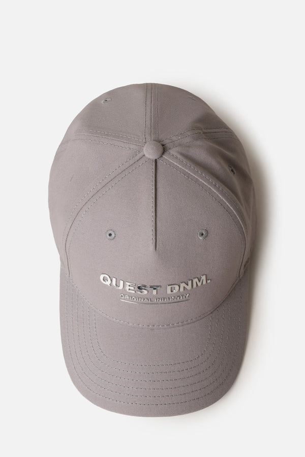 GORRA BEISBOLERA COLOR PLATEADO