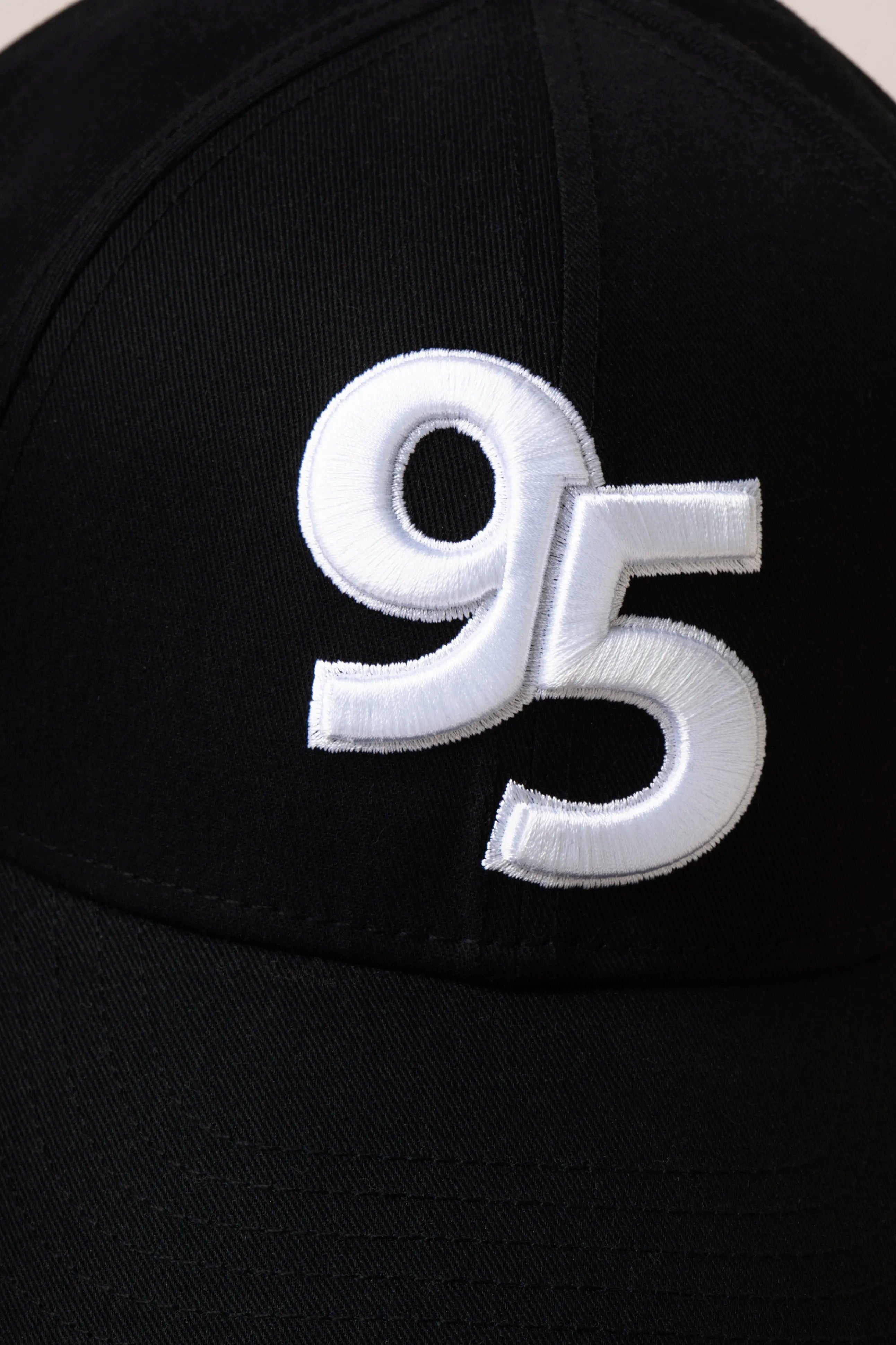 GORRA BEISBOLERA COLOR NEGRO